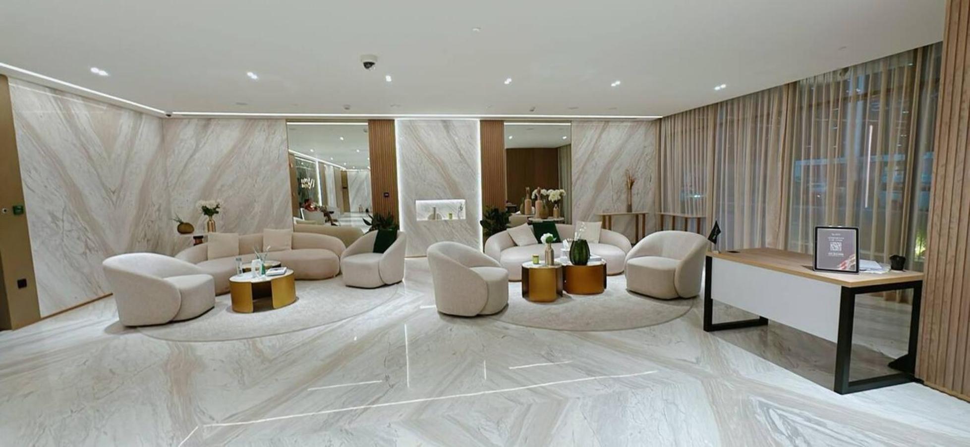 Premium 1br Fully Furnished With Balcony Apartment *