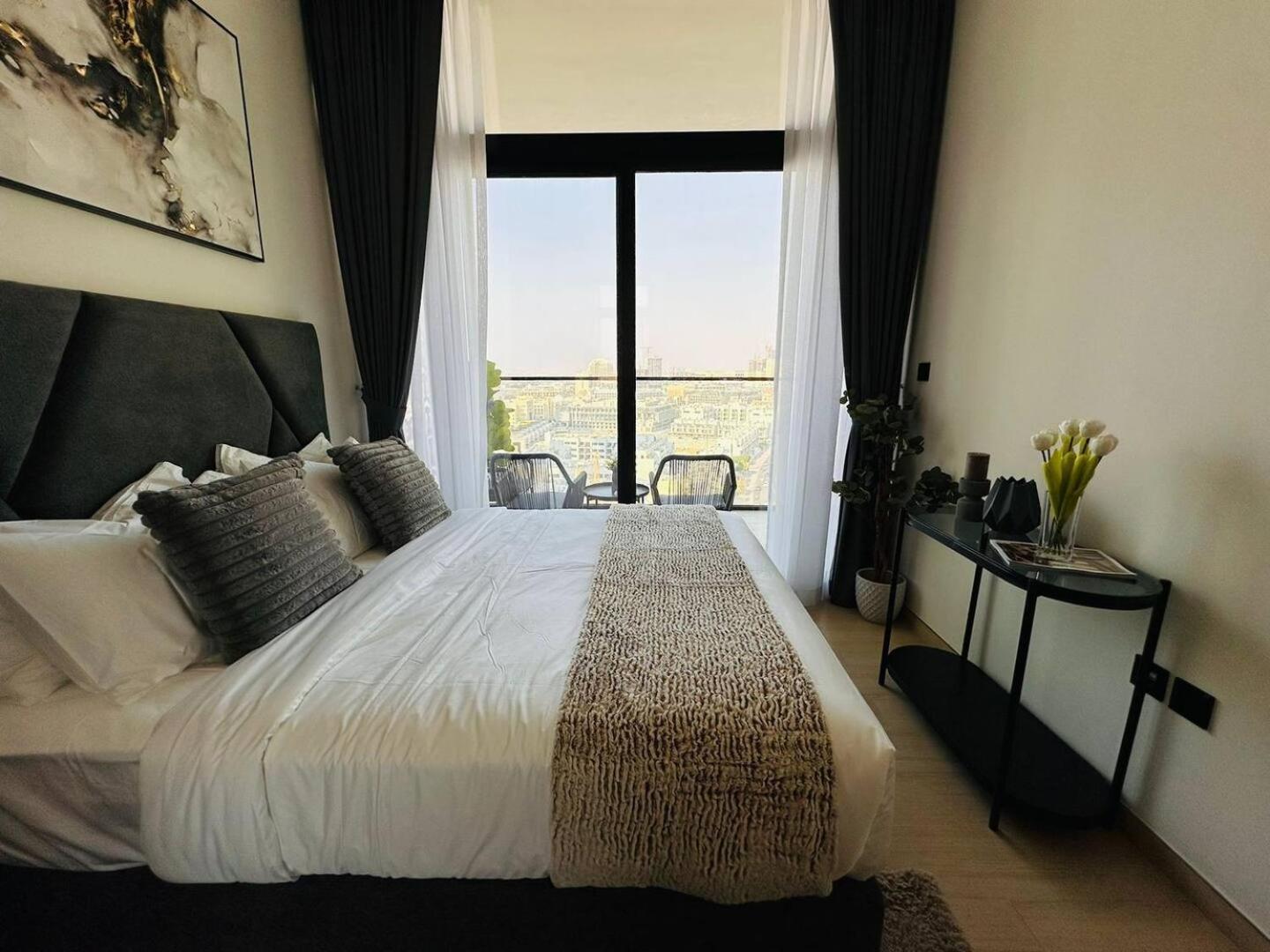 Premium 1br Fully Furnished With Balcony * Dubai