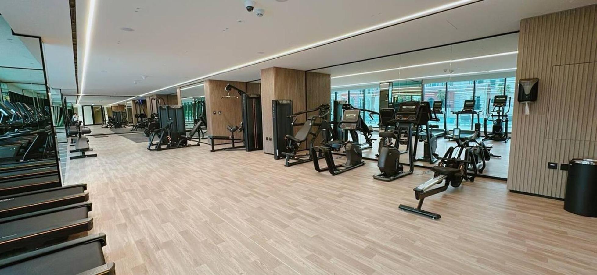 Premium 1br Fully Furnished With Balcony Apartment *