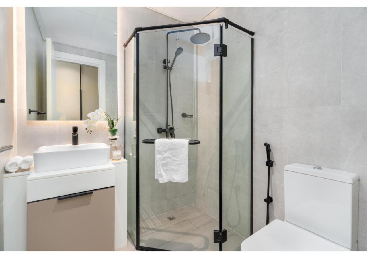 Apartment Trendy 1br With Balcony In Noor 2 By Vibel *