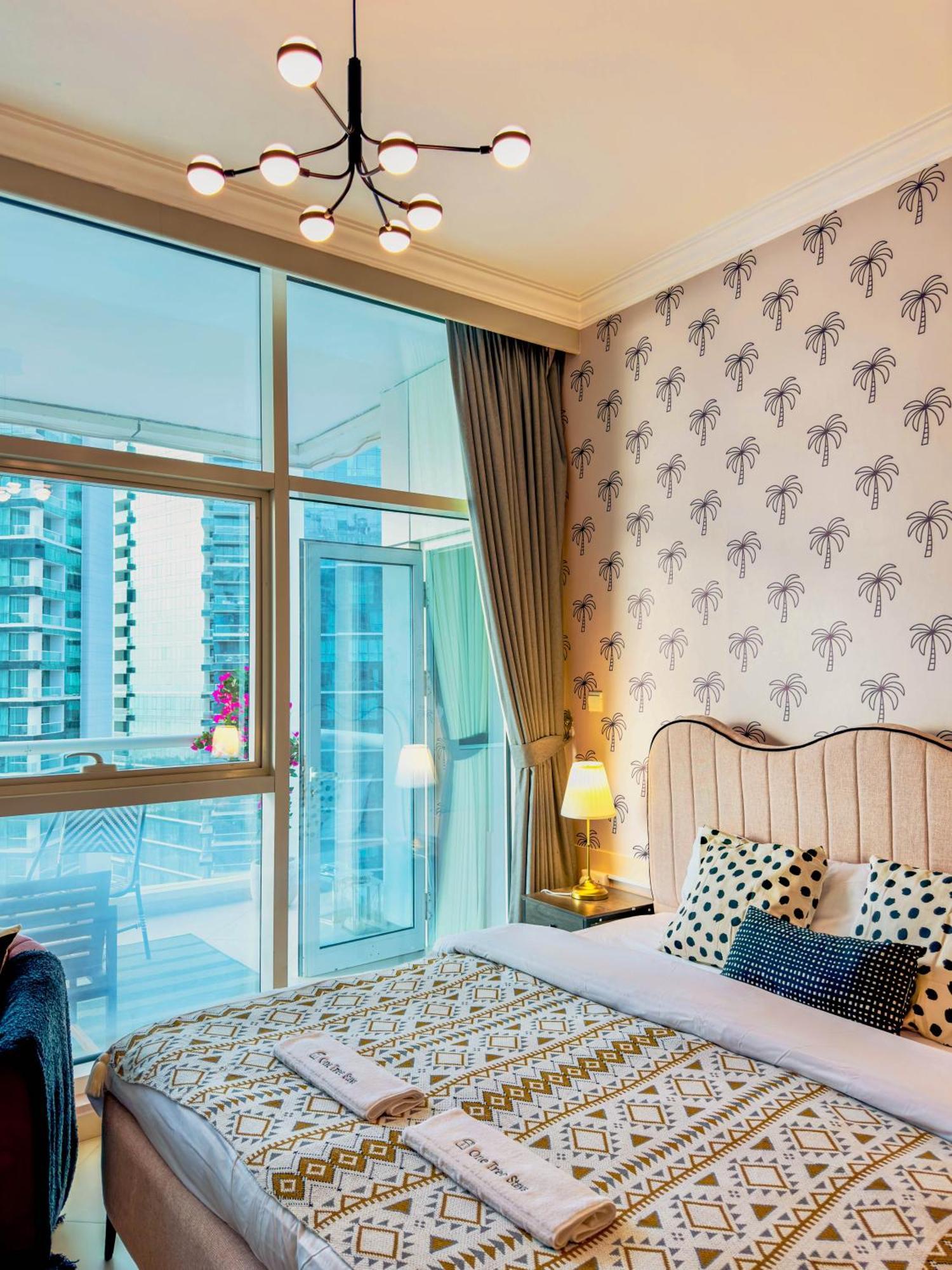 Luxury 3bhk Jbr By One Tree Apartment Dubai