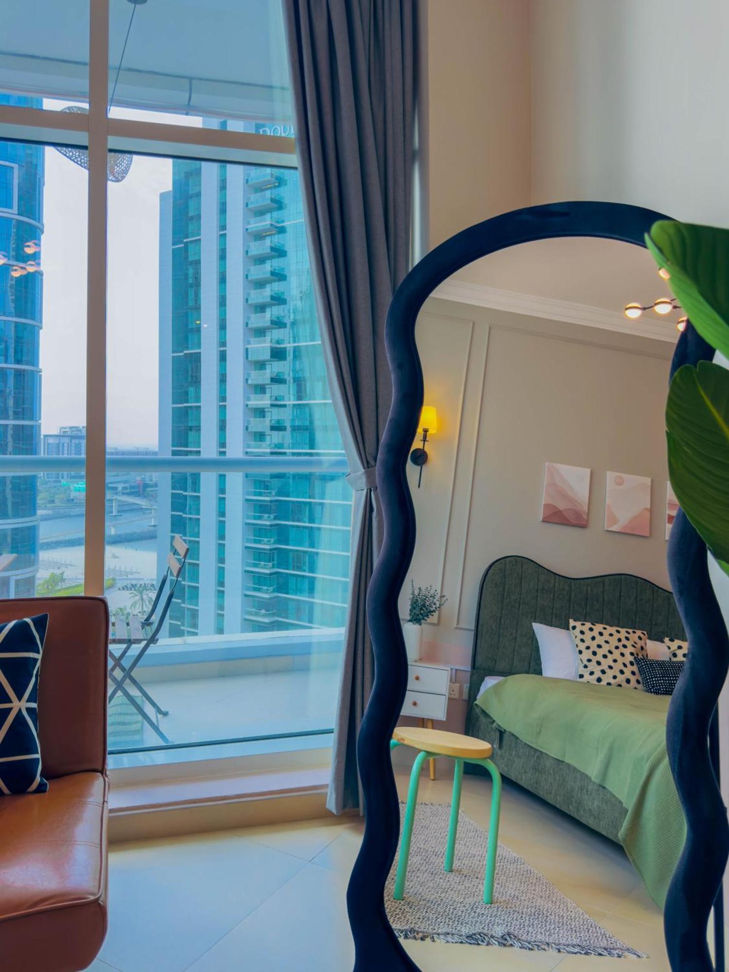 Luxury 3bhk Jbr By One Tree