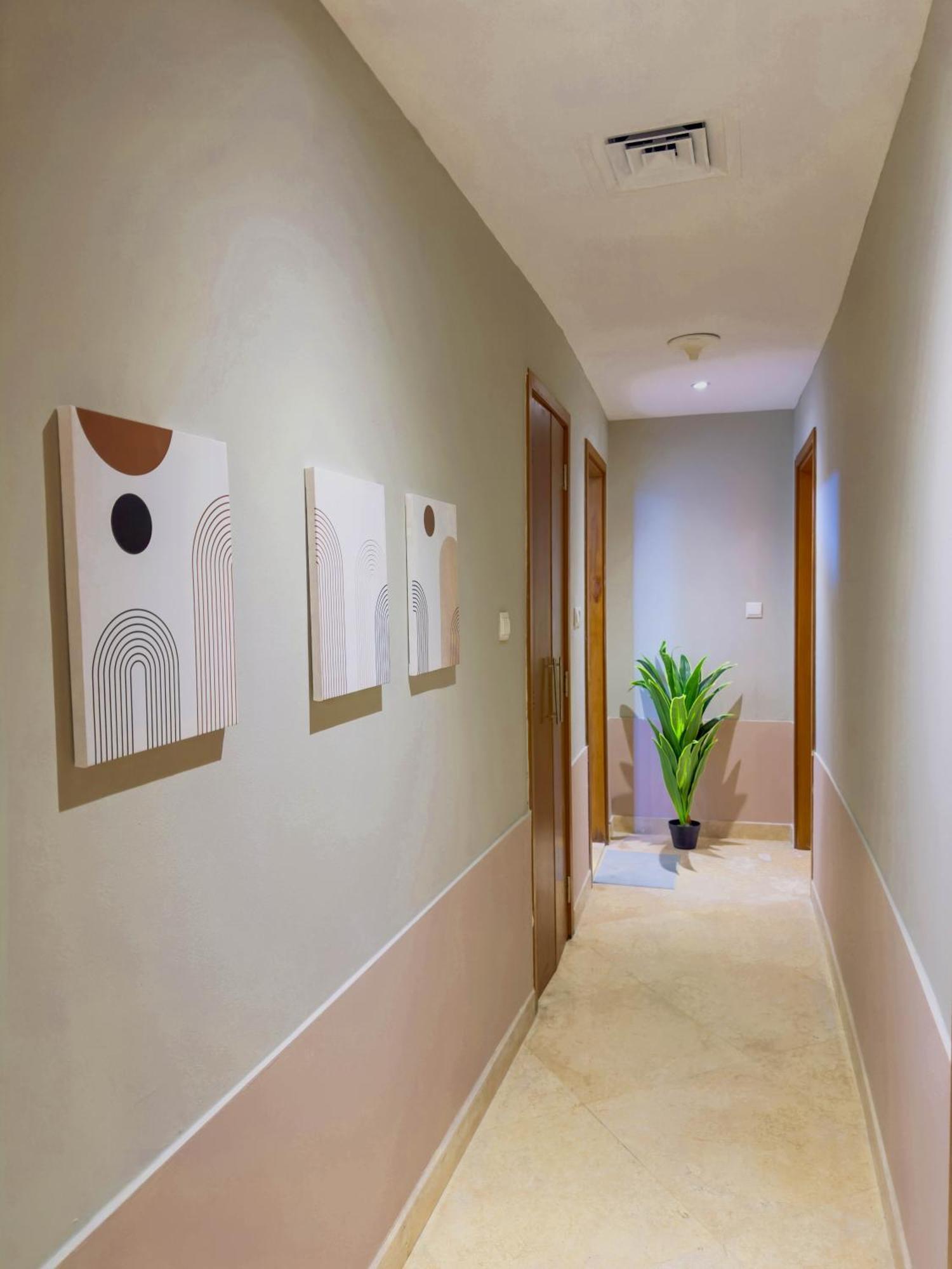 Apartment Luxury 3bhk Jbr By One Tree