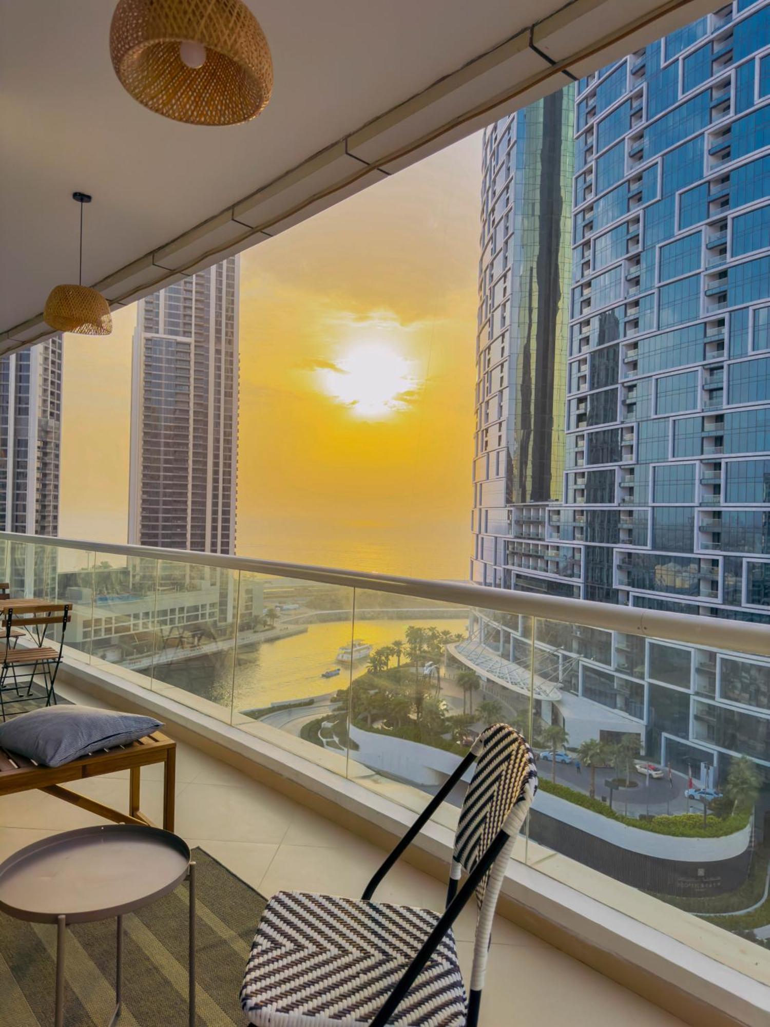 Luxury 3bhk Jbr By One Tree Apartment Dubai