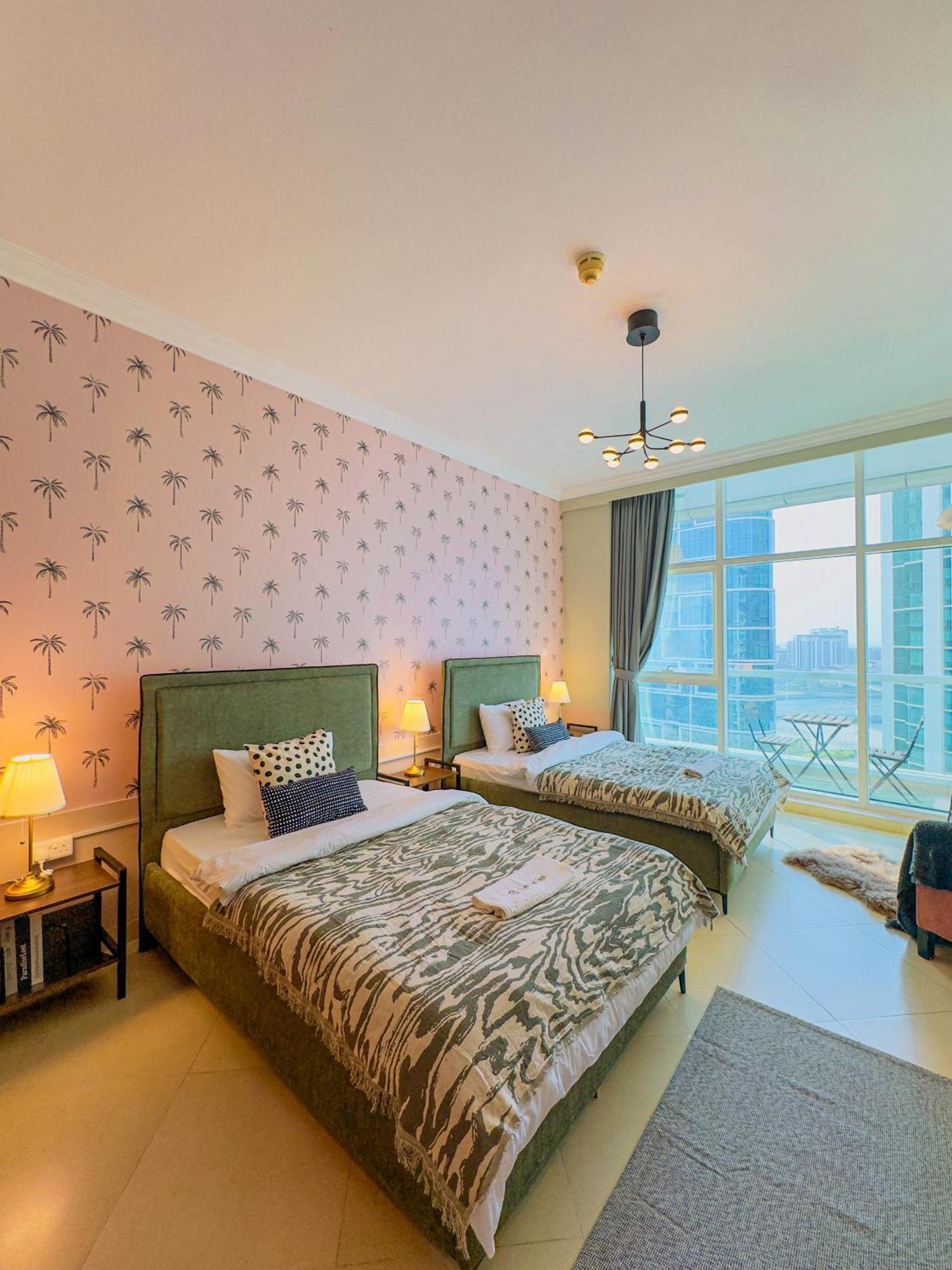 Luxury 3bhk Jbr By One Tree Dubai