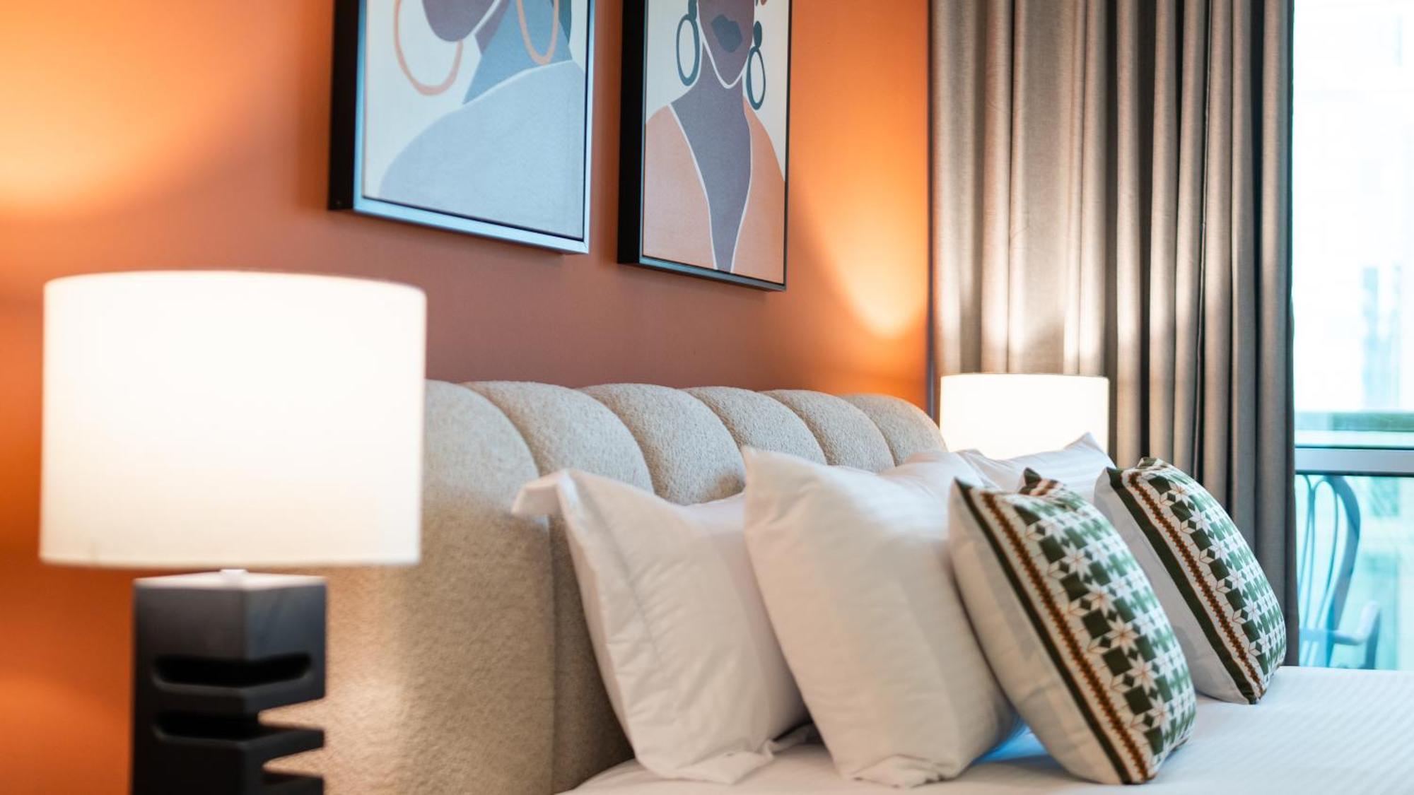 Stylish 1br Apartment! Near Metro & Stroll To Marina Apartment *
