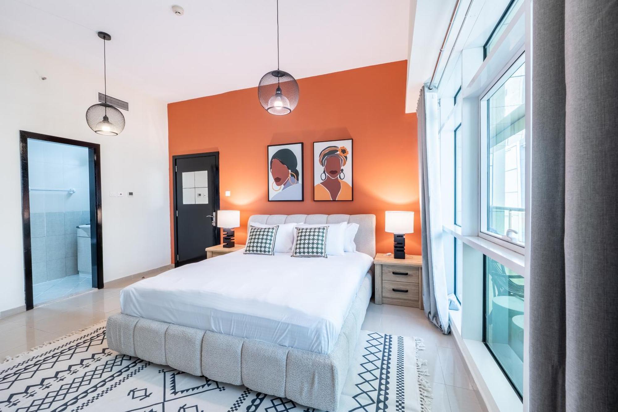 Stylish 1br Apartment! Near Metro & Stroll To Marina * Dubai