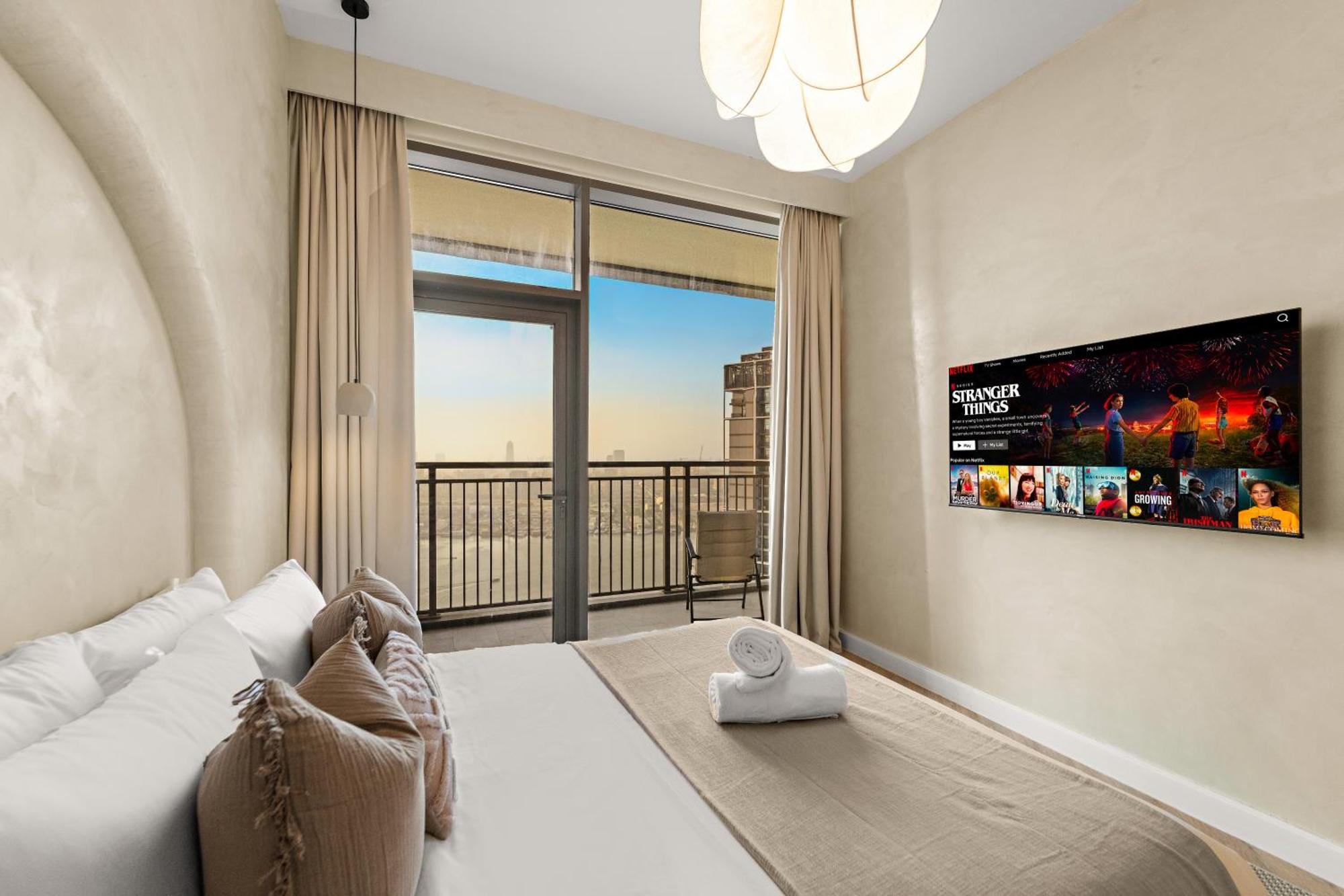 Cozy 4br With Panoramic Creek Views Apartment *