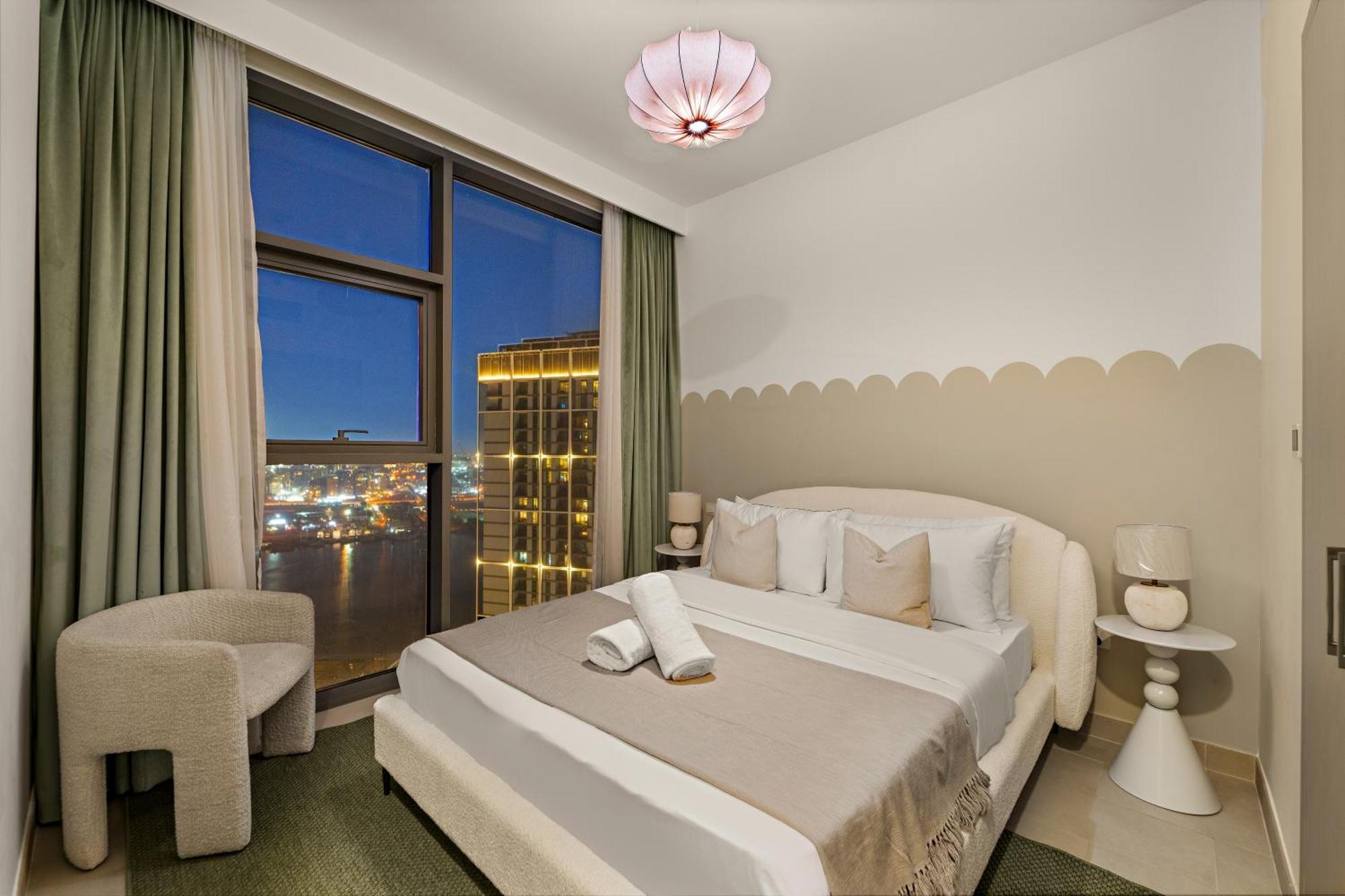 Cozy 4br With Panoramic Creek Views * Dubai