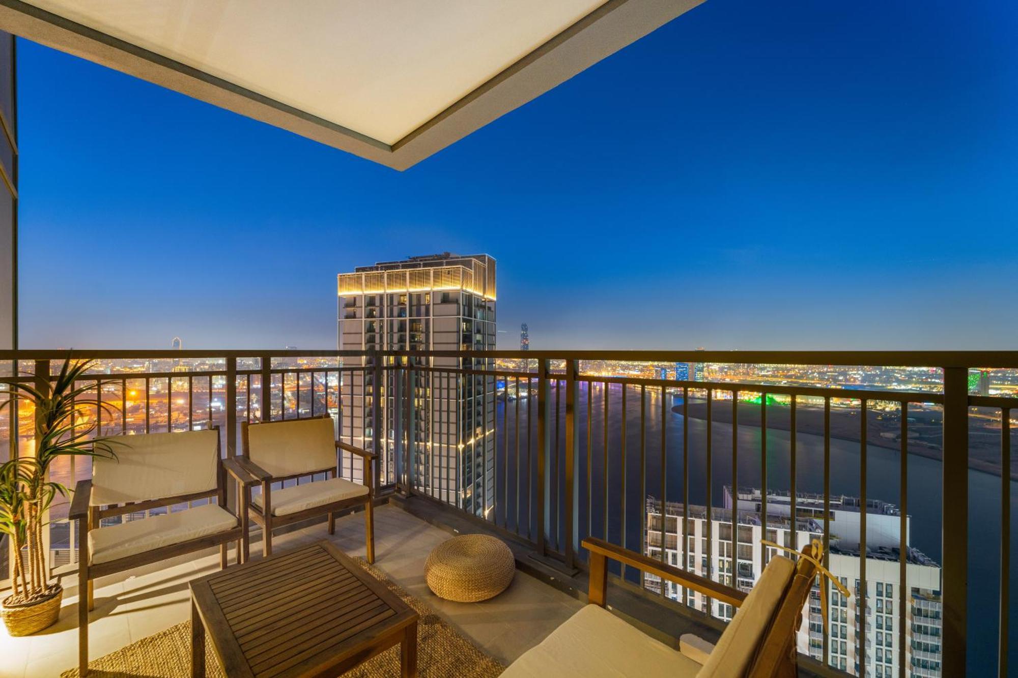 Cozy 4br With Panoramic Creek Views Apartment Dubai