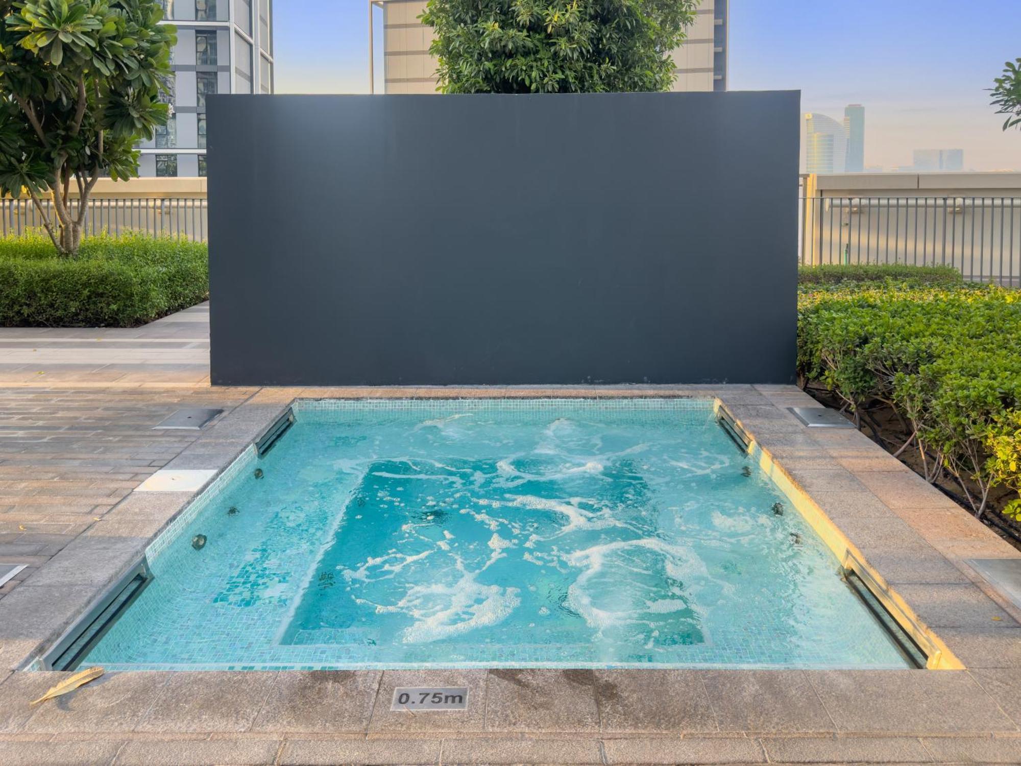 Cozy 4br With Panoramic Creek Views * Dubai