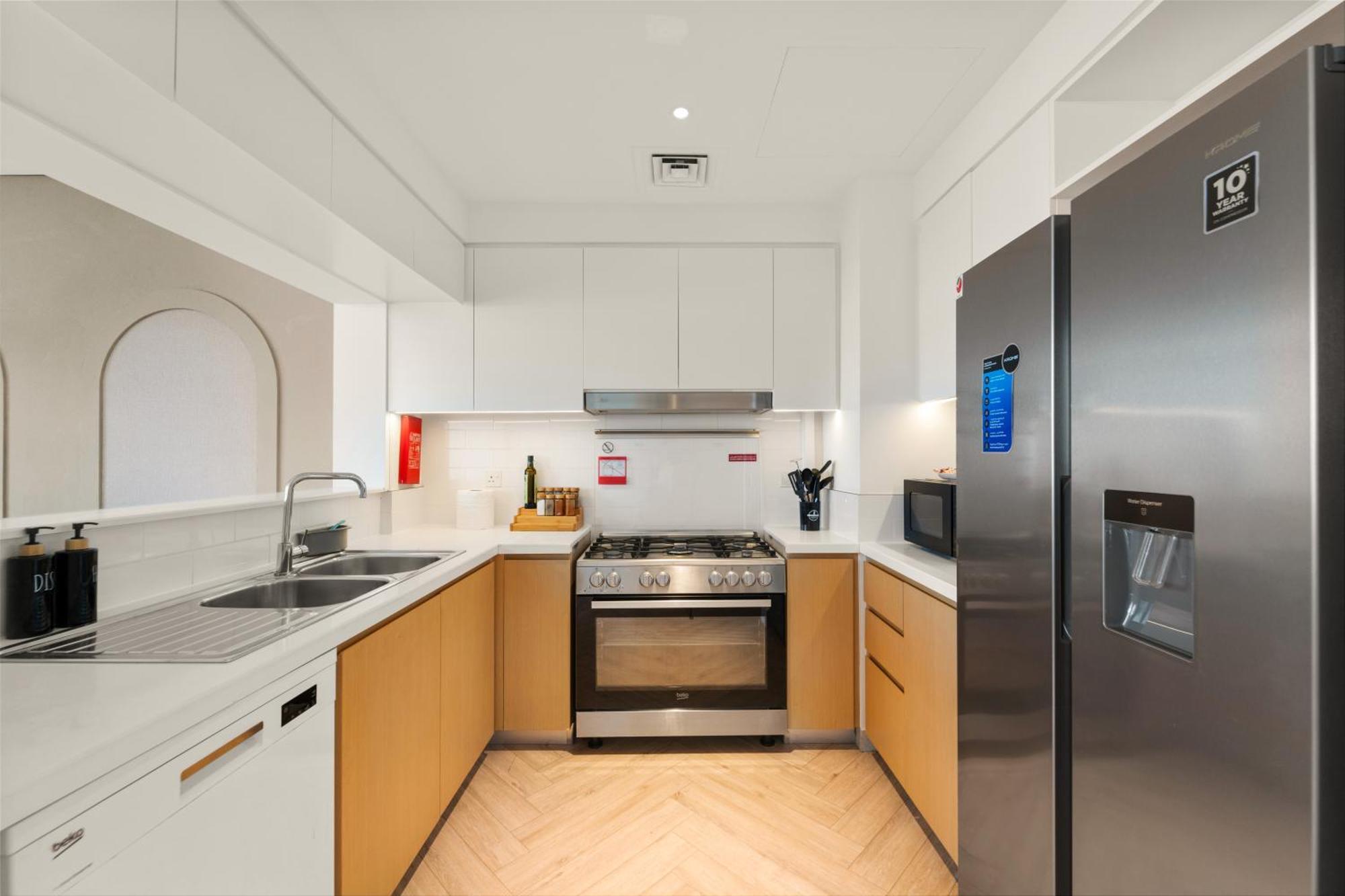 Cozy 4br With Panoramic Creek Views * Dubai