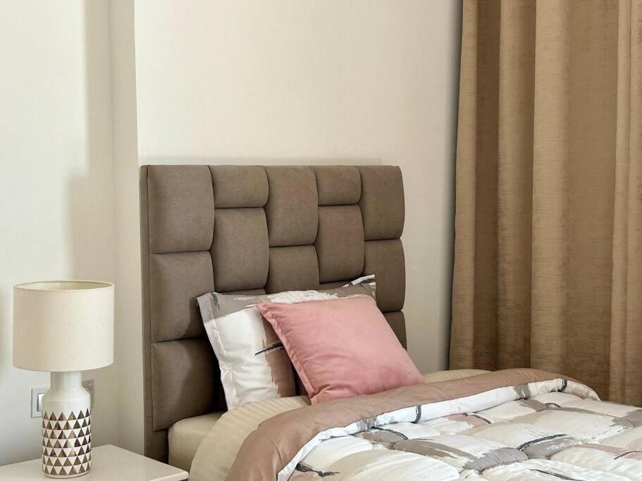 2 Bedroom With Maid Exclusive Burj Khalifa View *