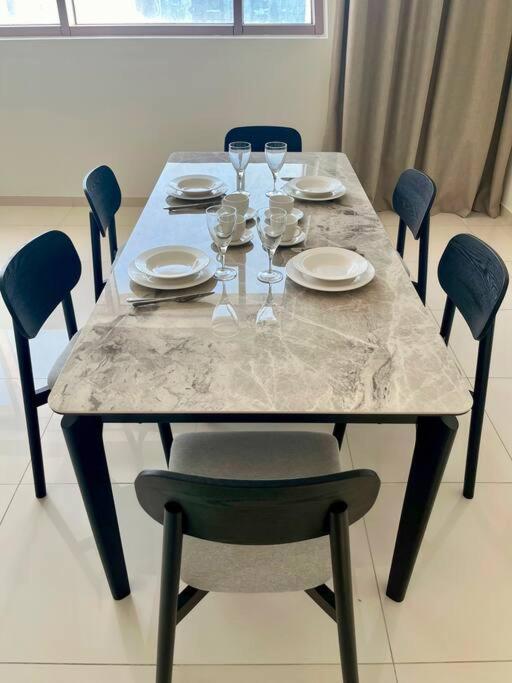 2 Bedroom With Maid Exclusive Burj Khalifa View Apartment Dubai