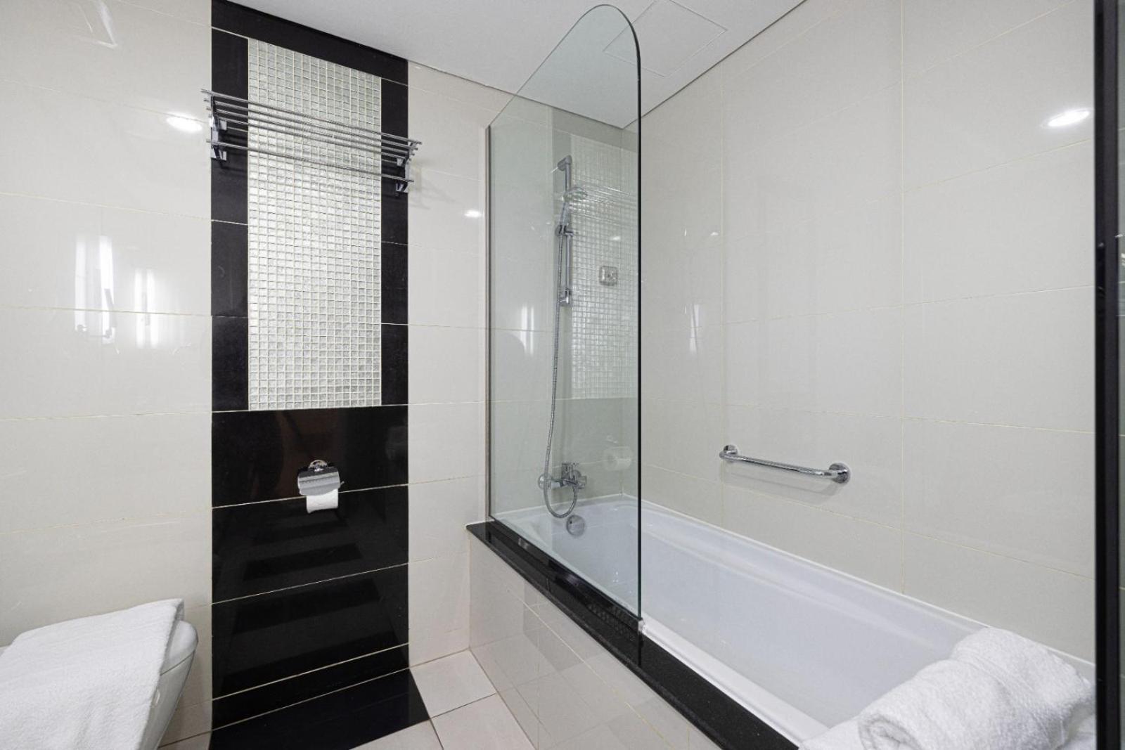 Damac Maison Mall Street 3 Bedroom Burj Khalifa View With Gym And Pool 1 Minute Walk To Mall *