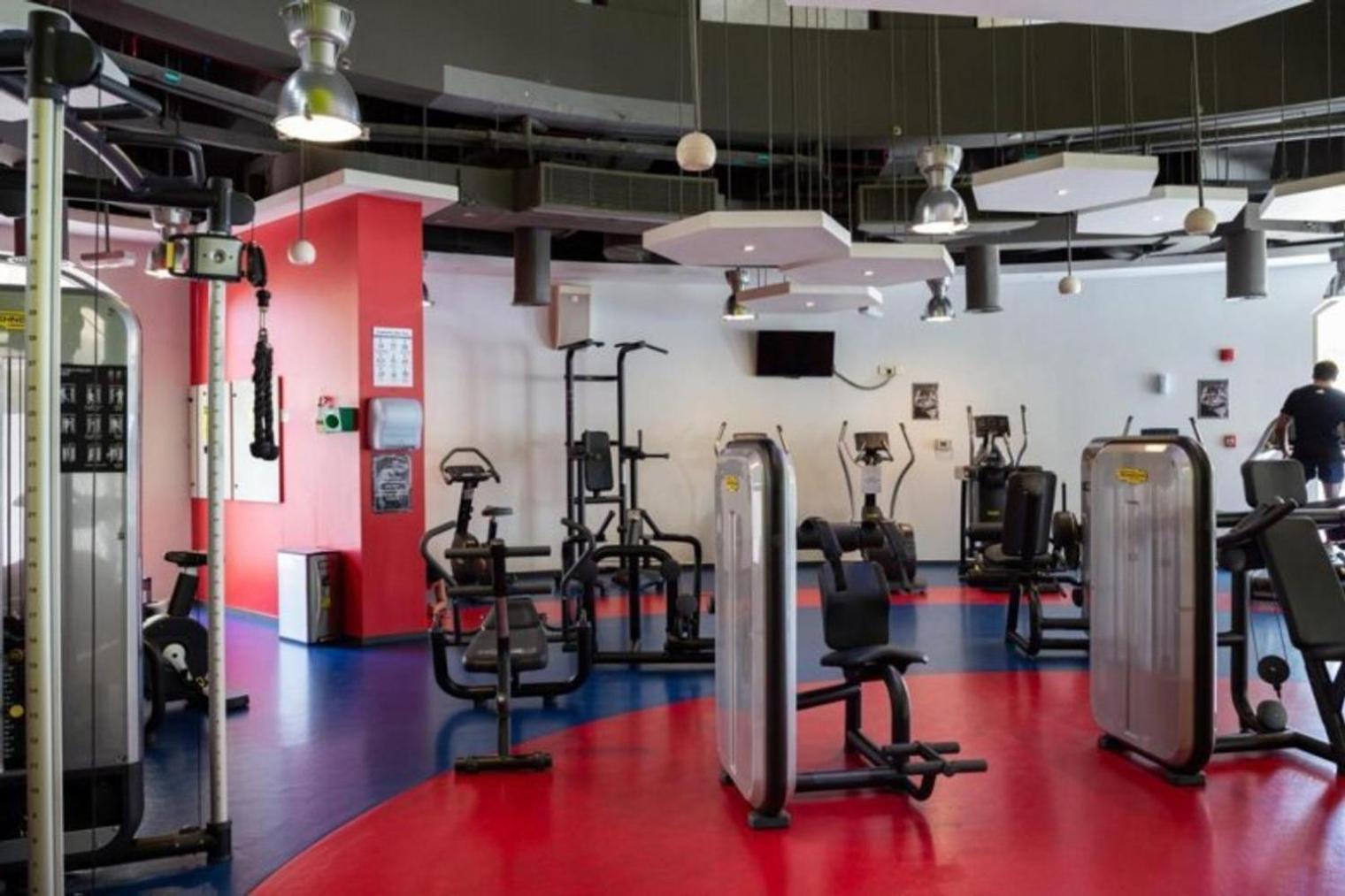 Blueground Jbr Pool Gym Dxb-311 Apartment