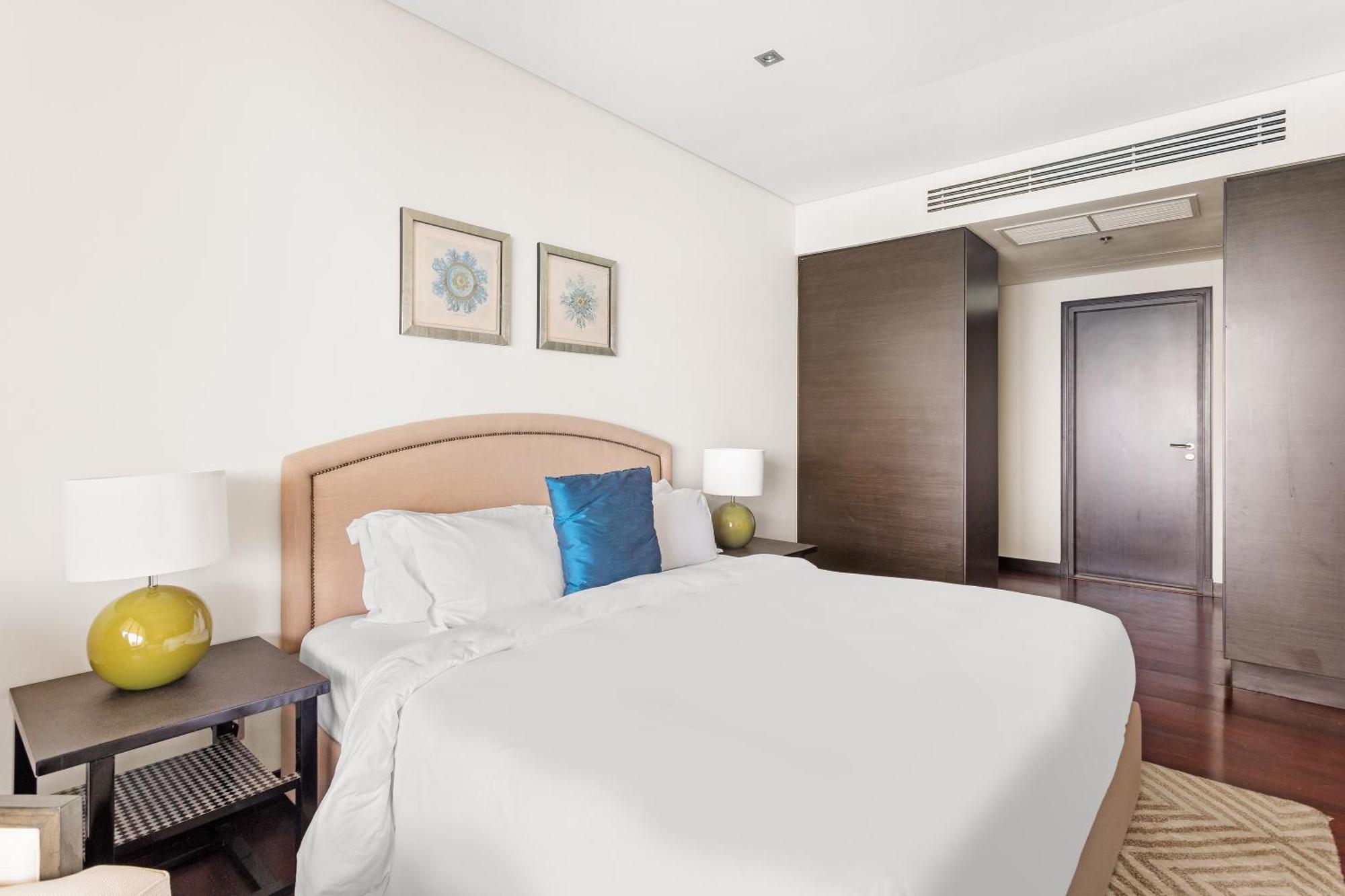 Lux Mina 1 Bhk In Palm Jumeirah With Sea View And Private Beach