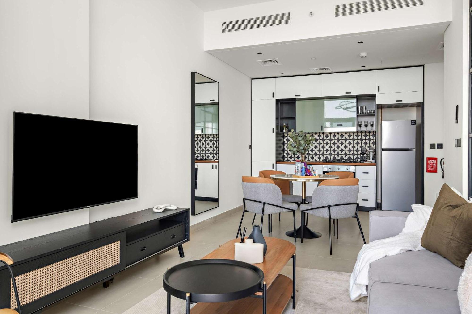 Silkhaus In Collective Tower Luxorious 2bdr Dubai