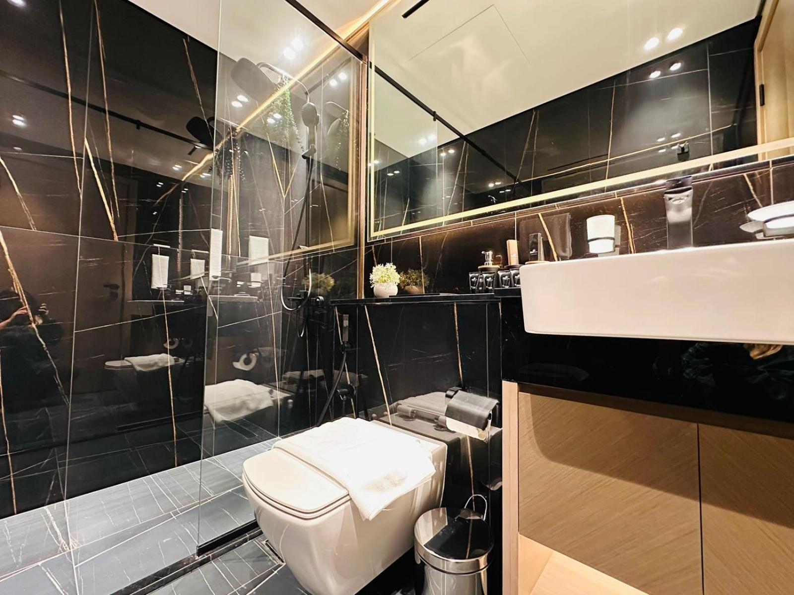 Spacious 1br With Big Balcony In Jvc Apartment *