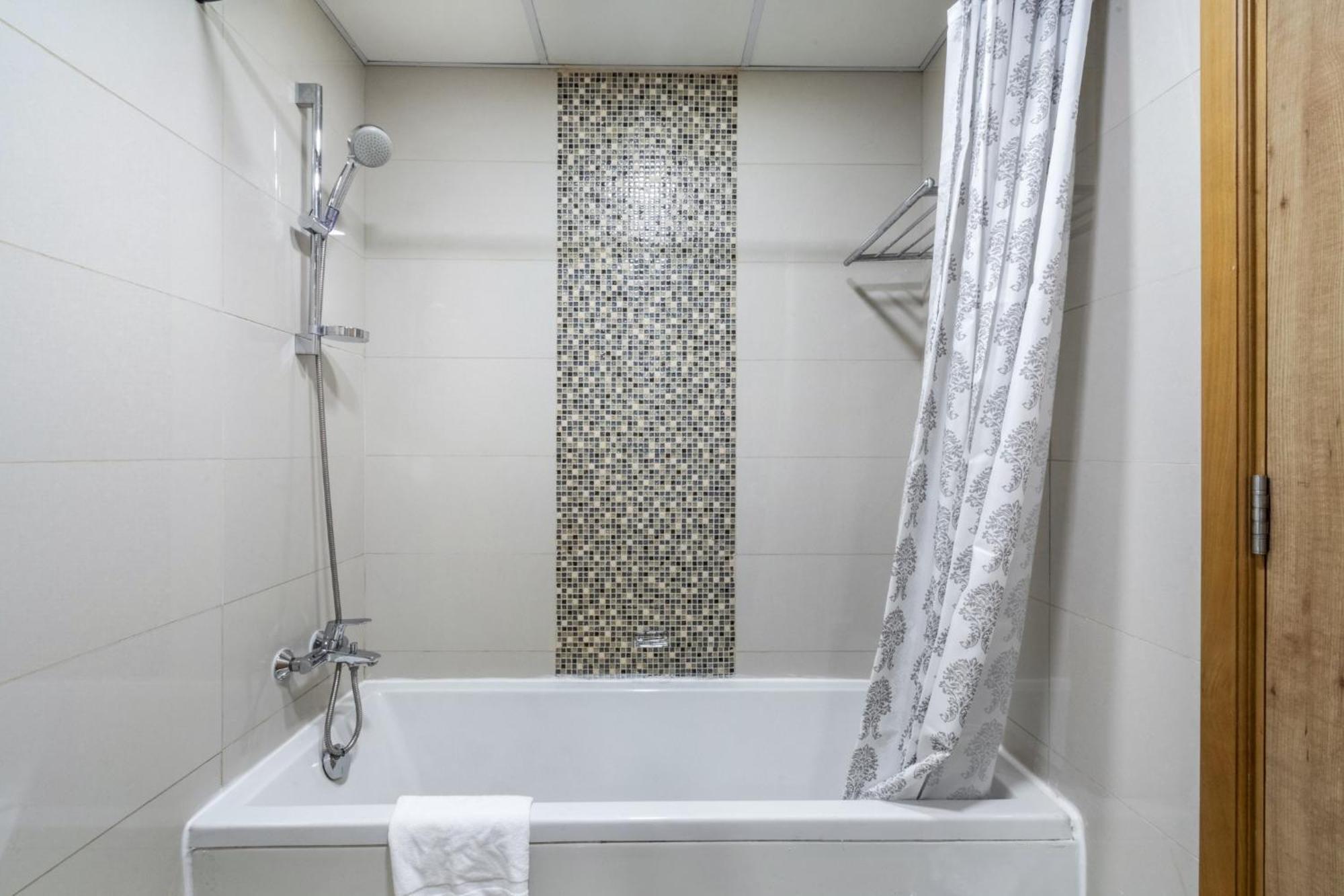 Shoresinn - Stellar 2br With Charming Marina View Apartment *