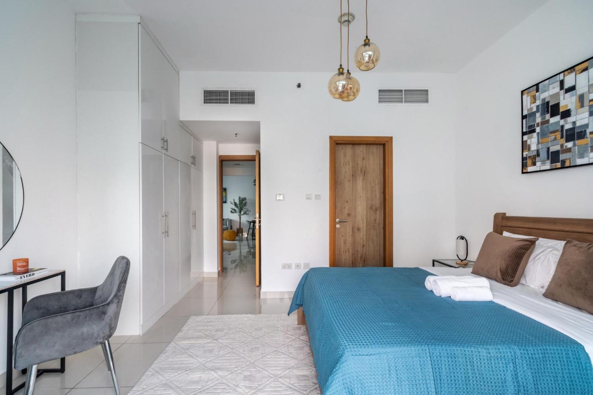 Shoresinn - Stellar 2br With Charming Marina View Apartment Dubai