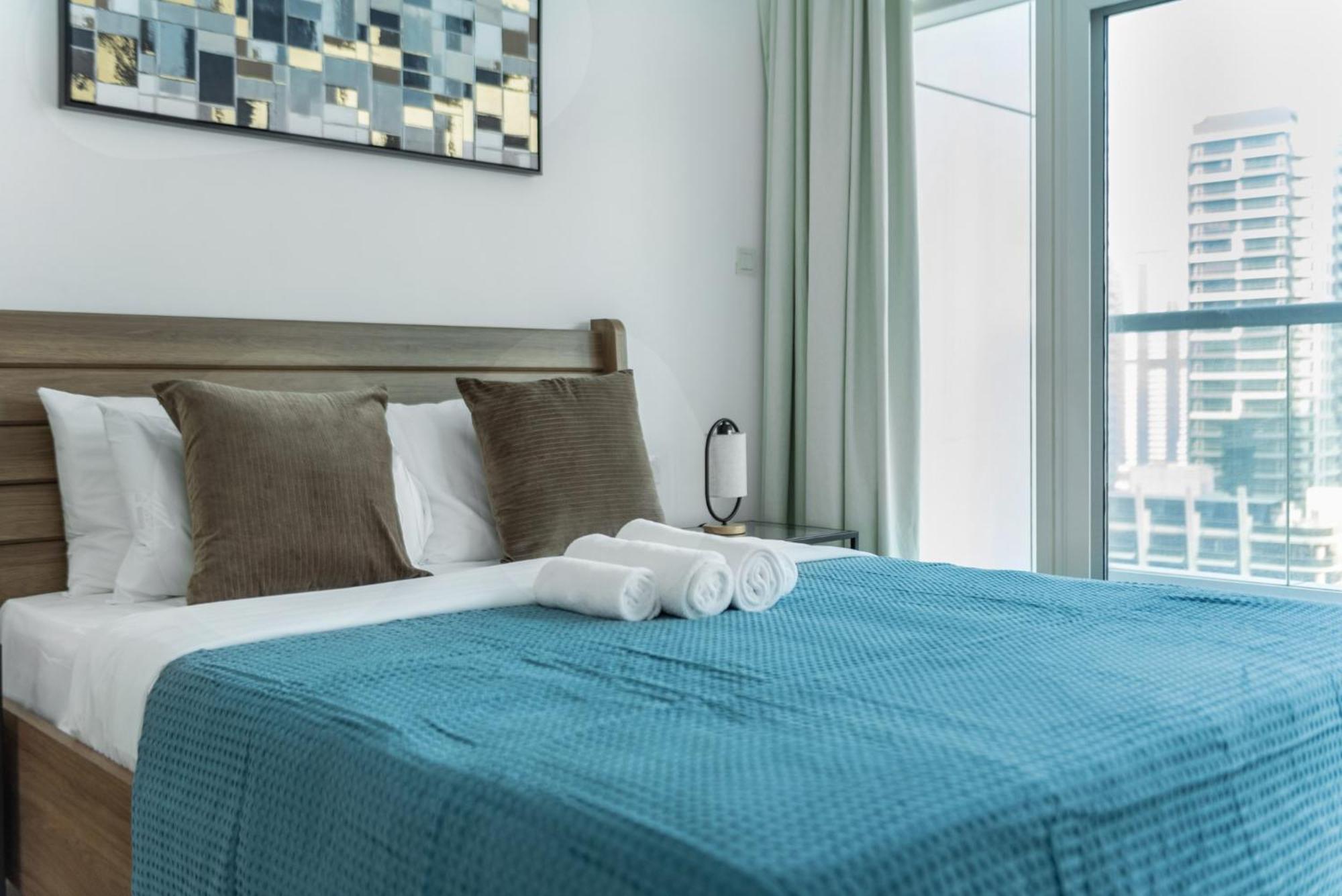 Shoresinn - Stellar 2br With Charming Marina View Dubai