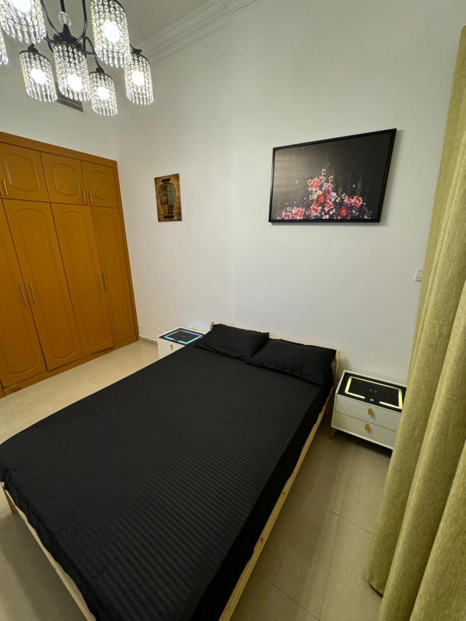 Tidy Master In Marina Near Metro Homestay