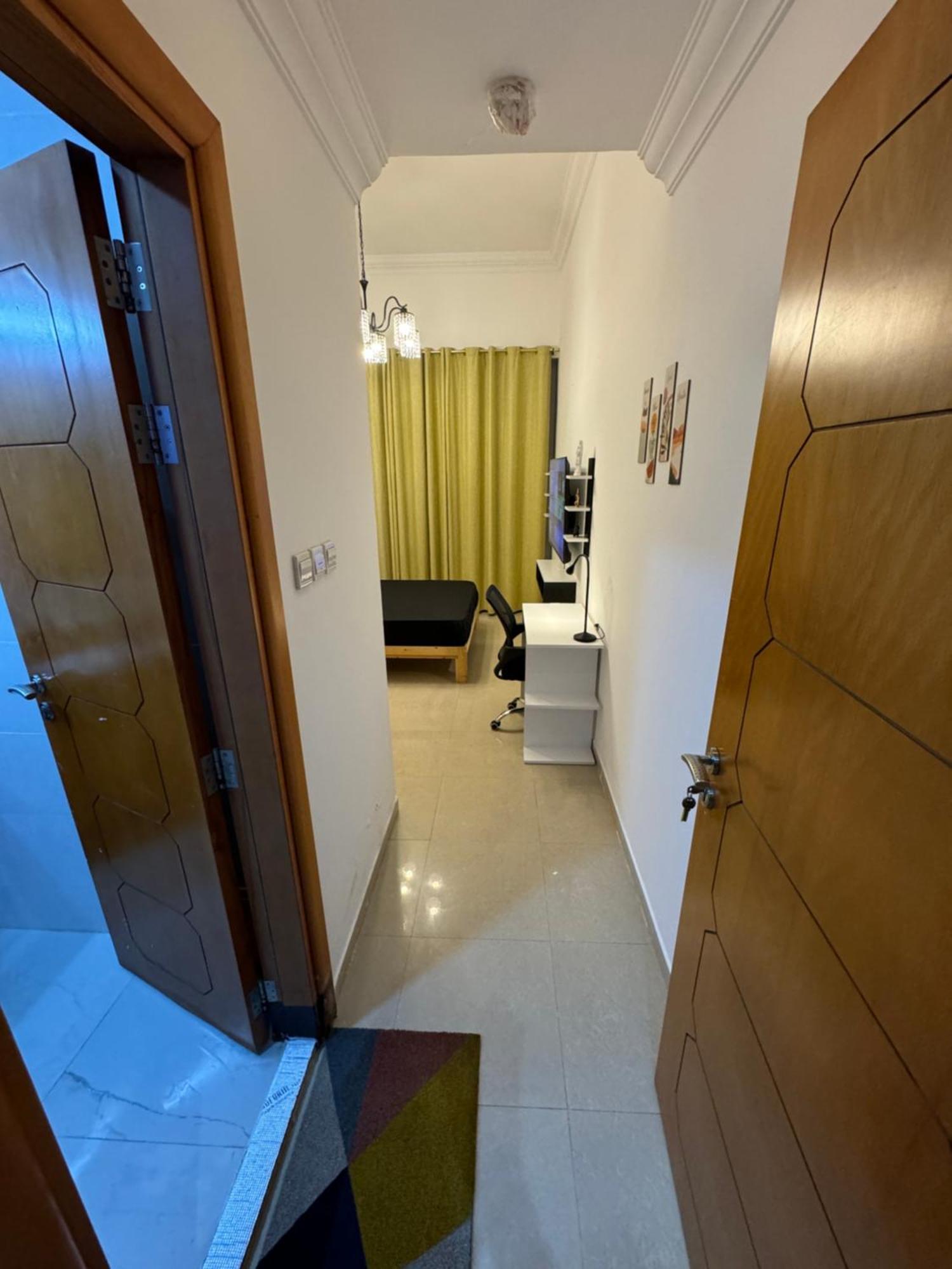 Tidy Master In Marina Near Metro Homestay