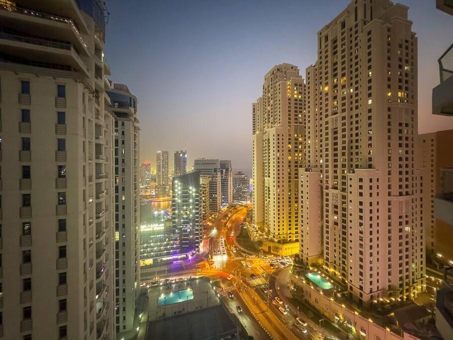First Class 3br Stylish Sanctuary Apartment Dubai