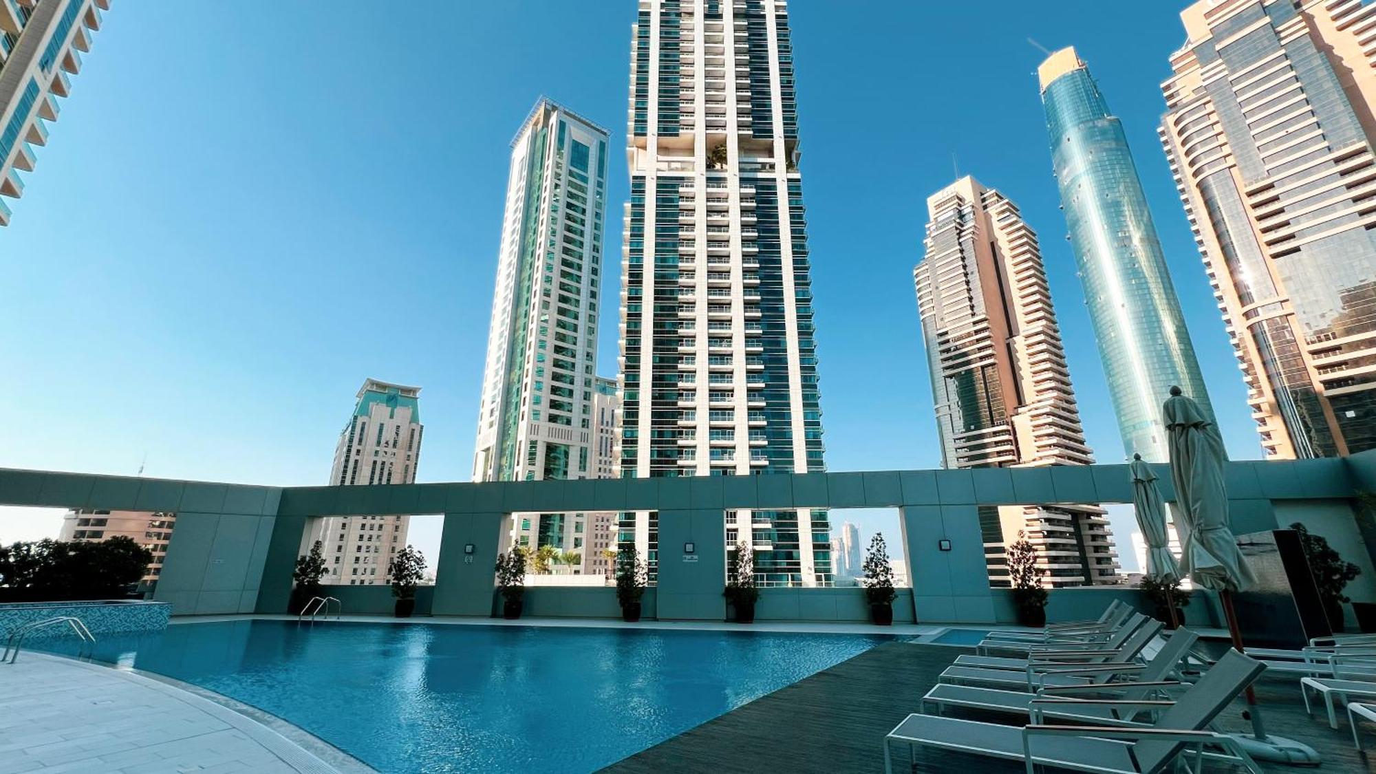 Modern 4br With Balcony And Scenic Marina Views * Dubai
