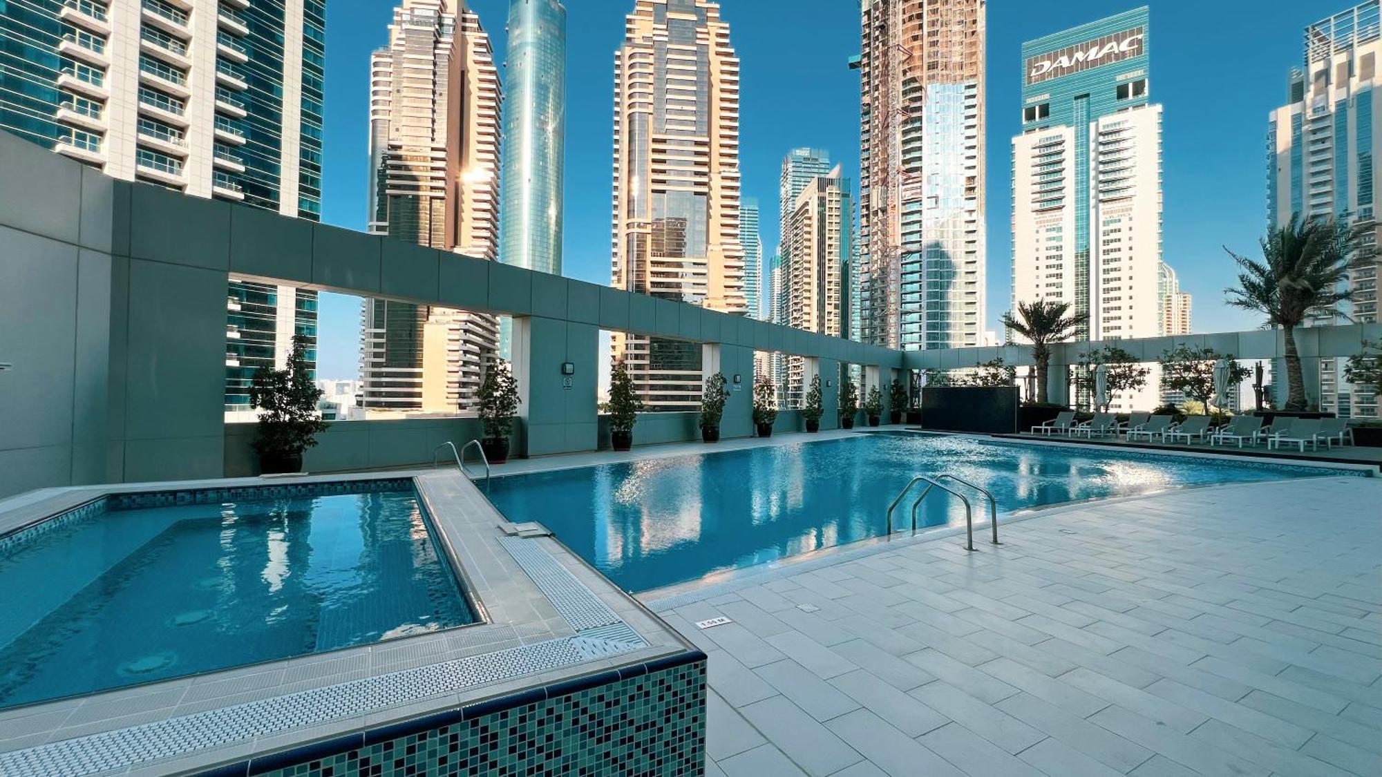 Apartment Modern 4br With Balcony And Scenic Marina Views *