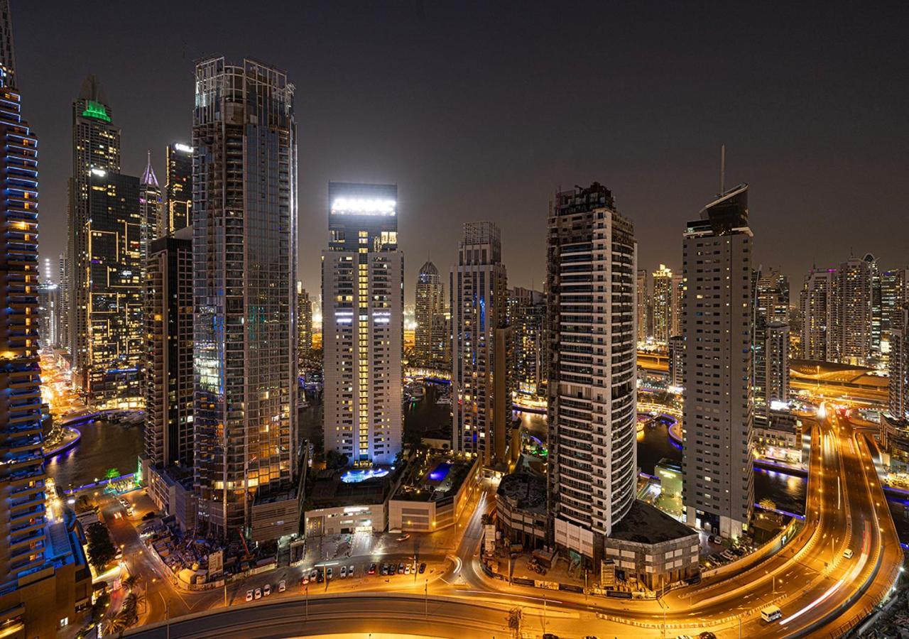 Modern 4br With Balcony And Scenic Marina Views Dubai