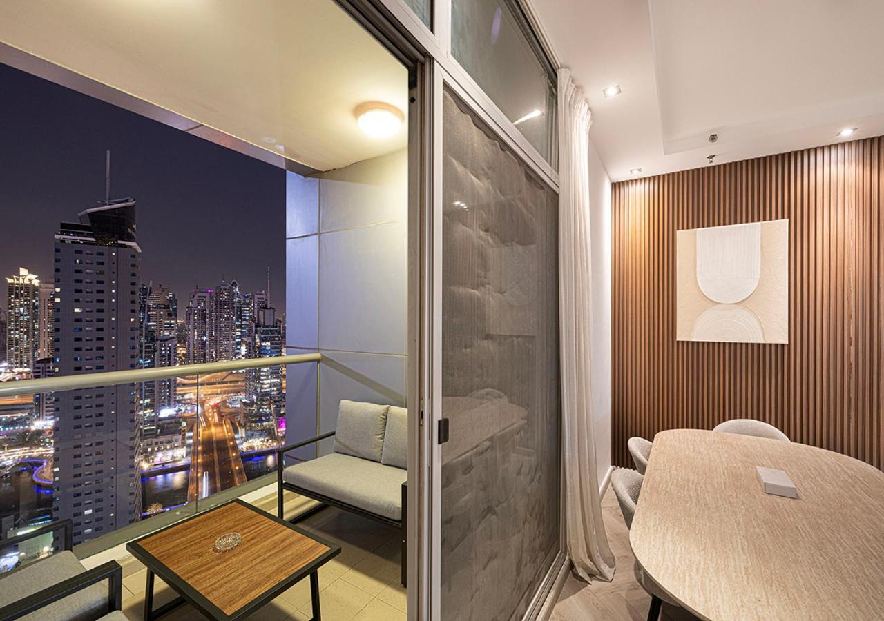 Modern 4br With Balcony And Scenic Marina Views Apartment
