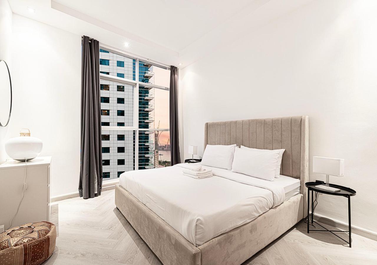 Apartment Modern 4br With Balcony And Scenic Marina Views *