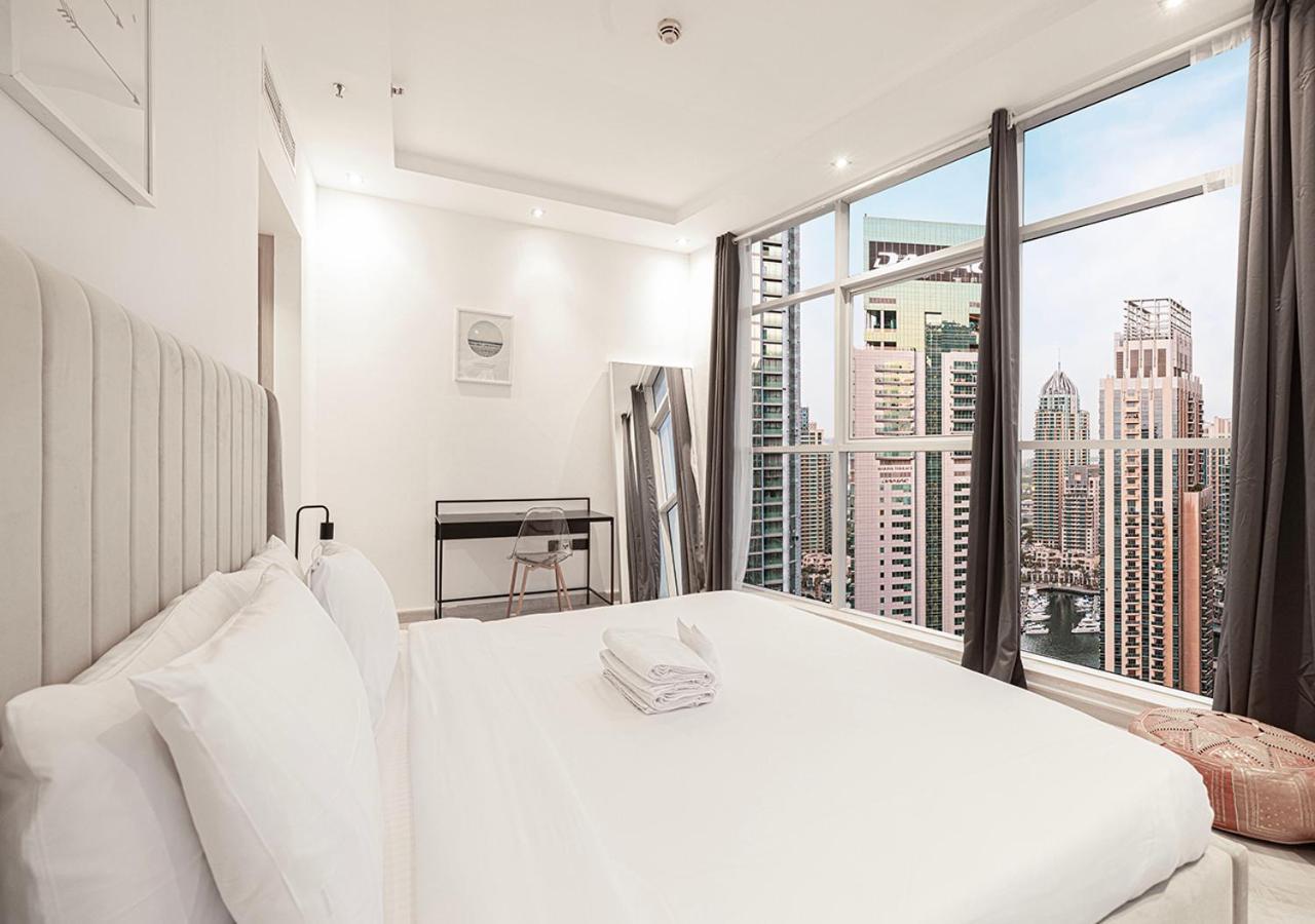 Apartment Modern 4br With Balcony And Scenic Marina Views Dubai