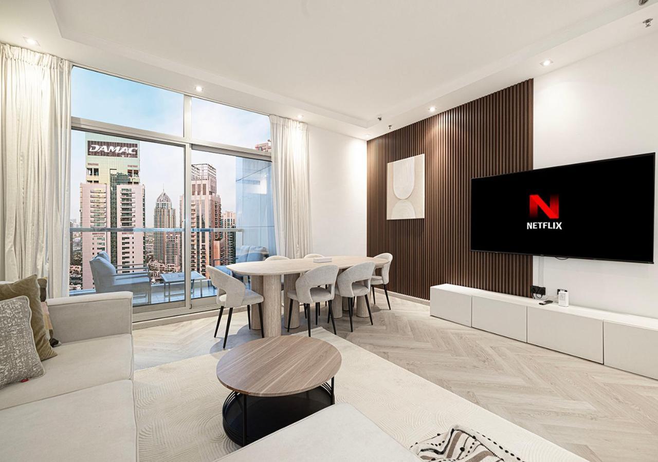 Modern 4br With Balcony And Scenic Marina Views