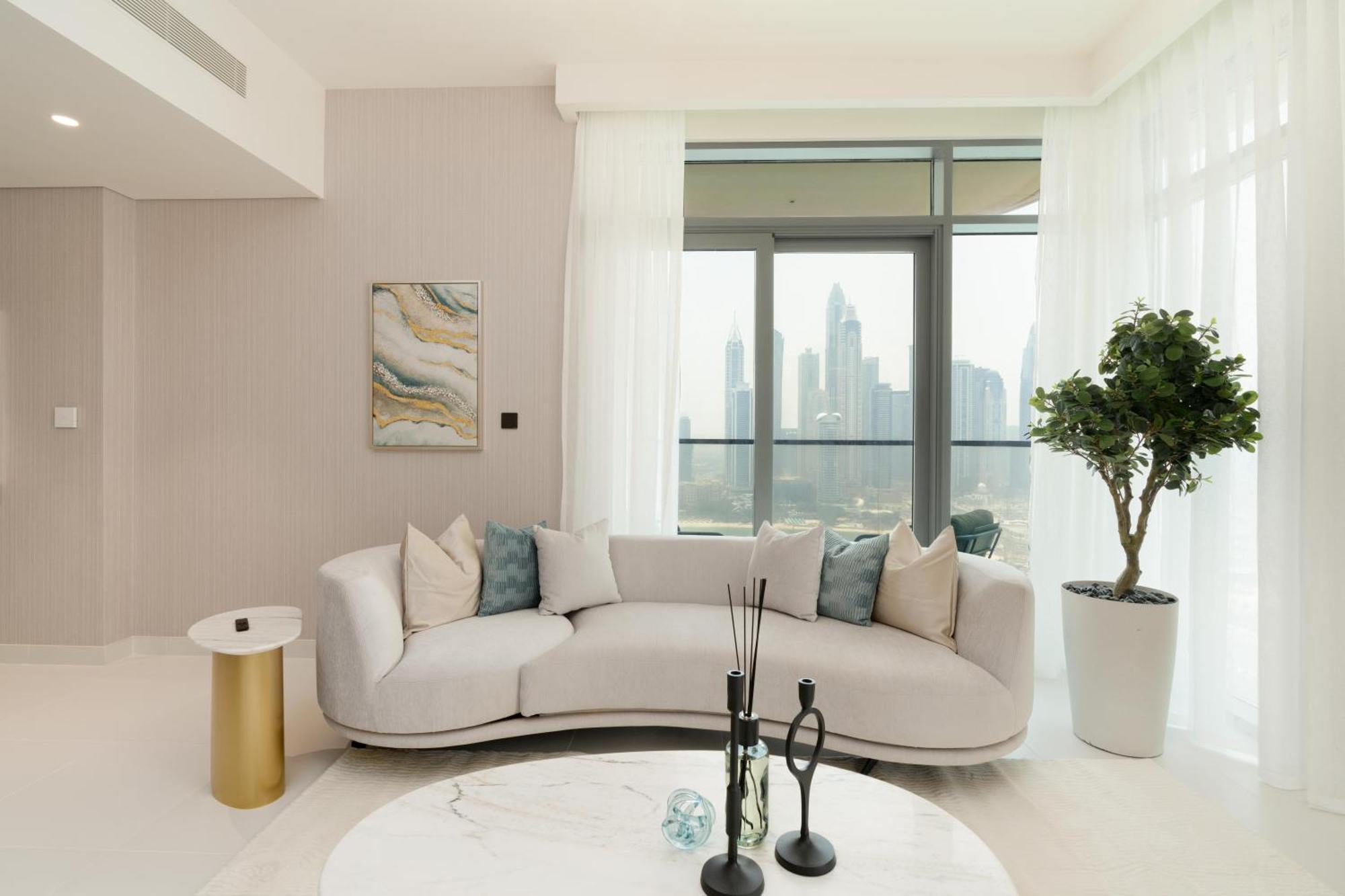 Marina Vista 2 - Beachfront Stunning - Full Sea Views Dubai