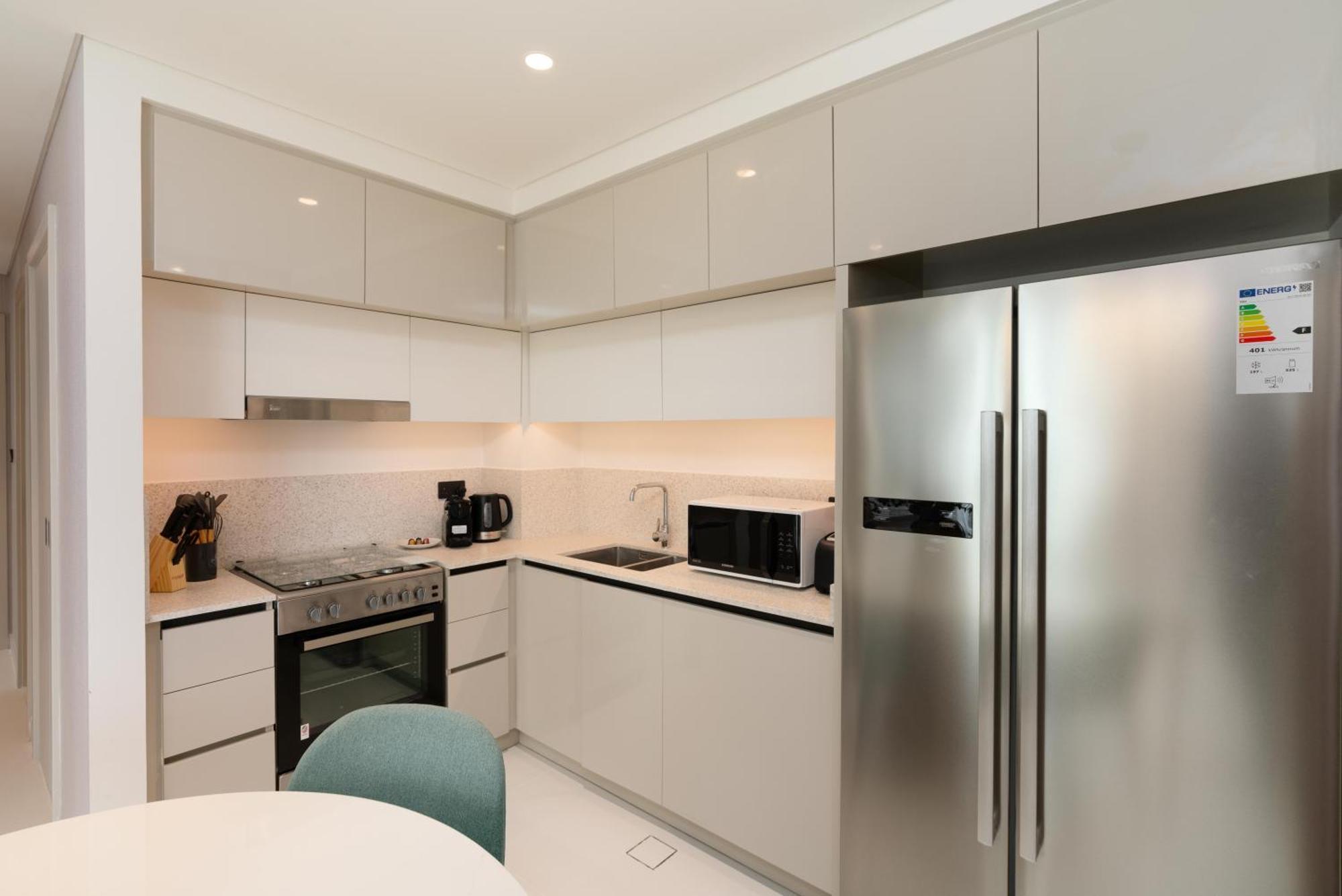 Marina Vista 2 - Beachfront Stunning - Full Sea Views Dubai