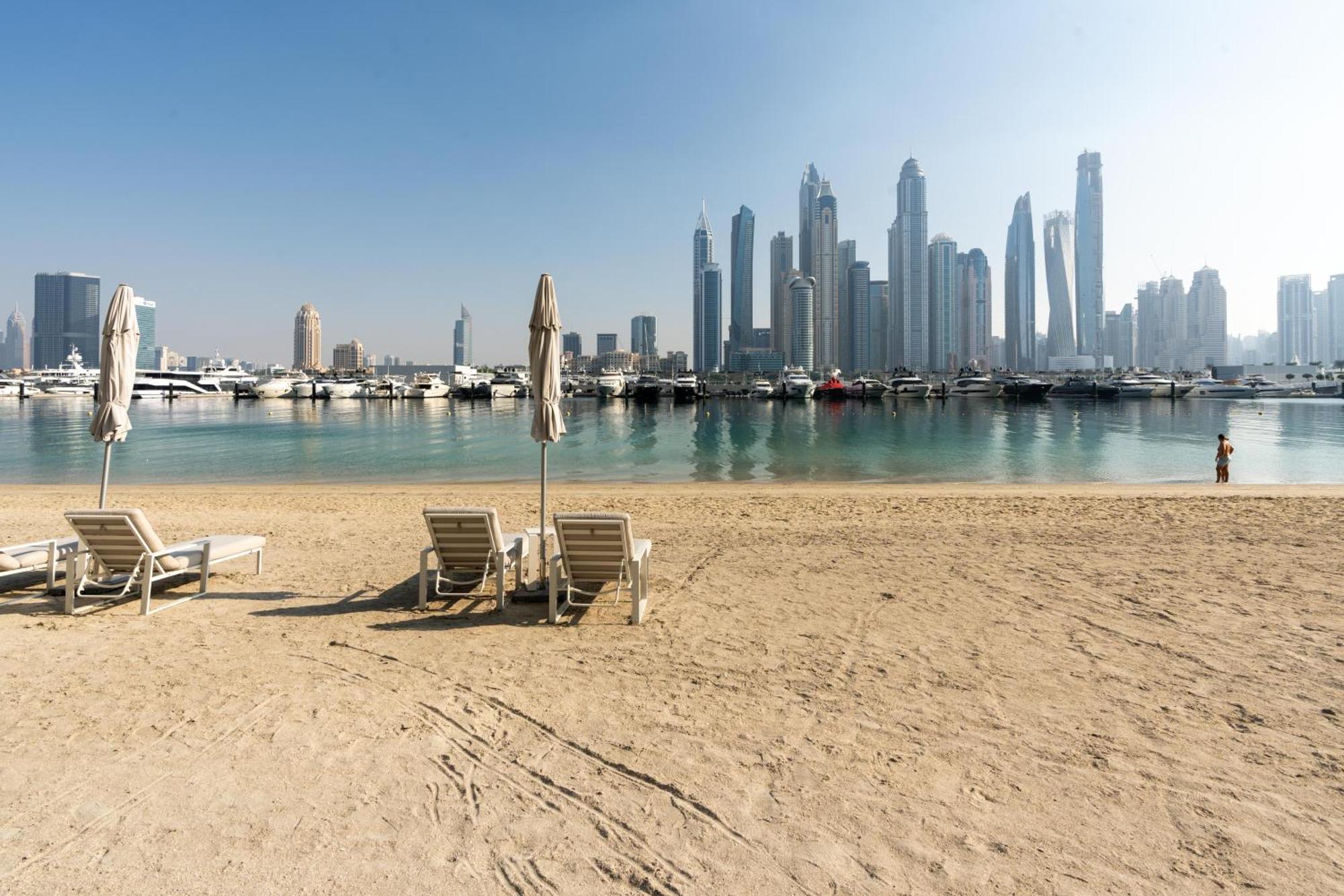 Marina Vista 2 - Beachfront Stunning - Full Sea Views