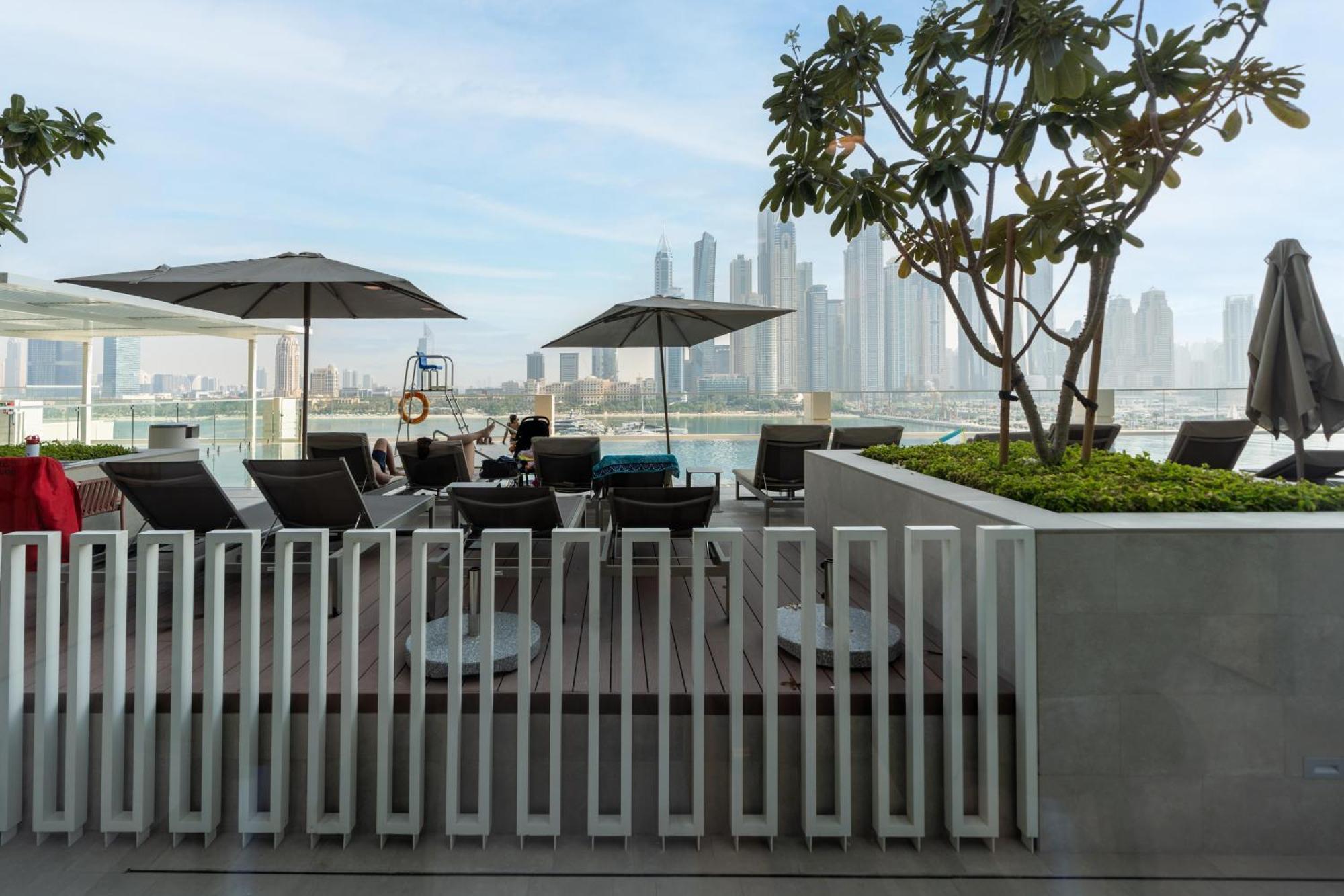 Marina Vista 2 - Beachfront Stunning - Full Sea Views *