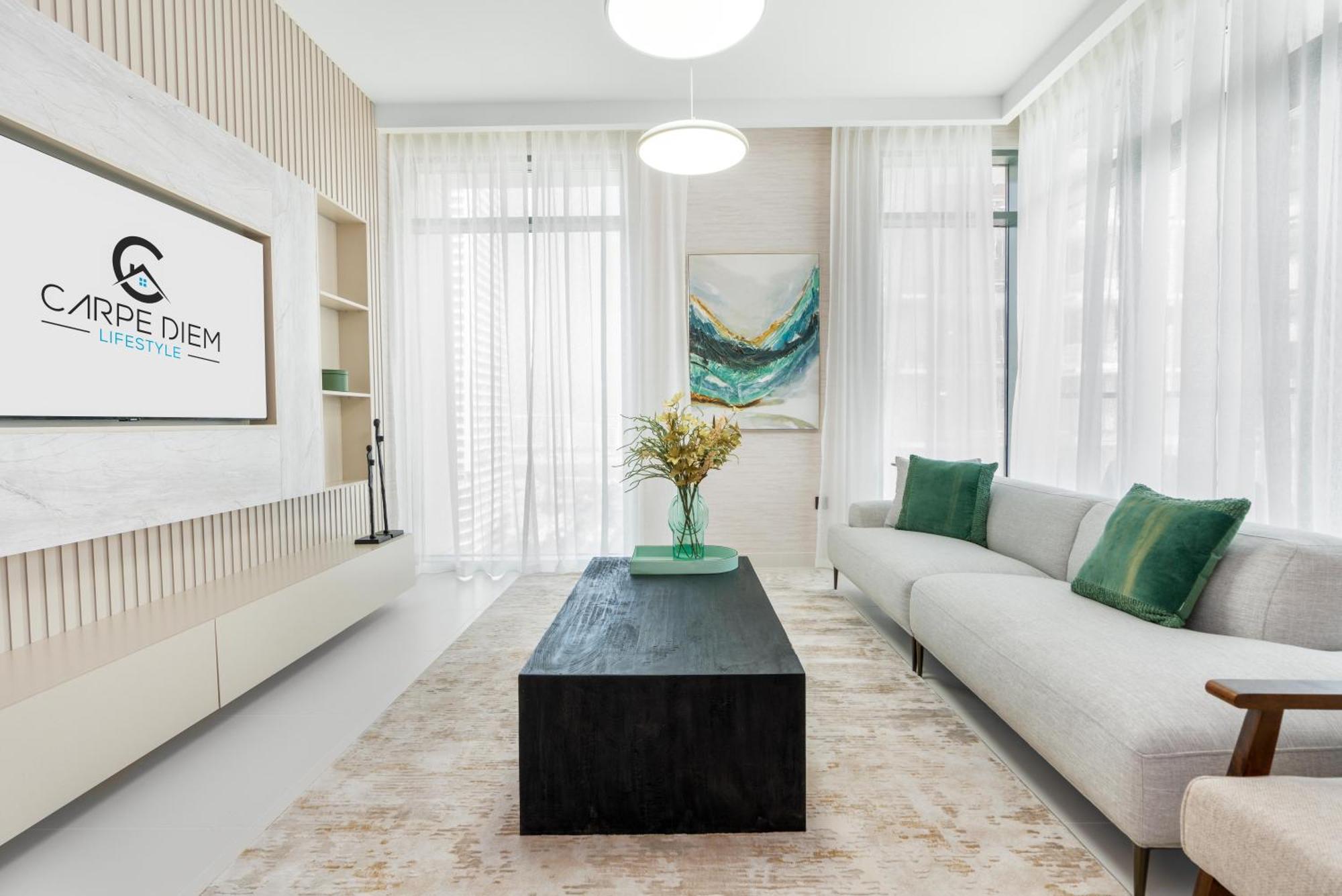 Apartment Marina Vista 2 - Beachfront Stunning - Full Sea Views Dubai