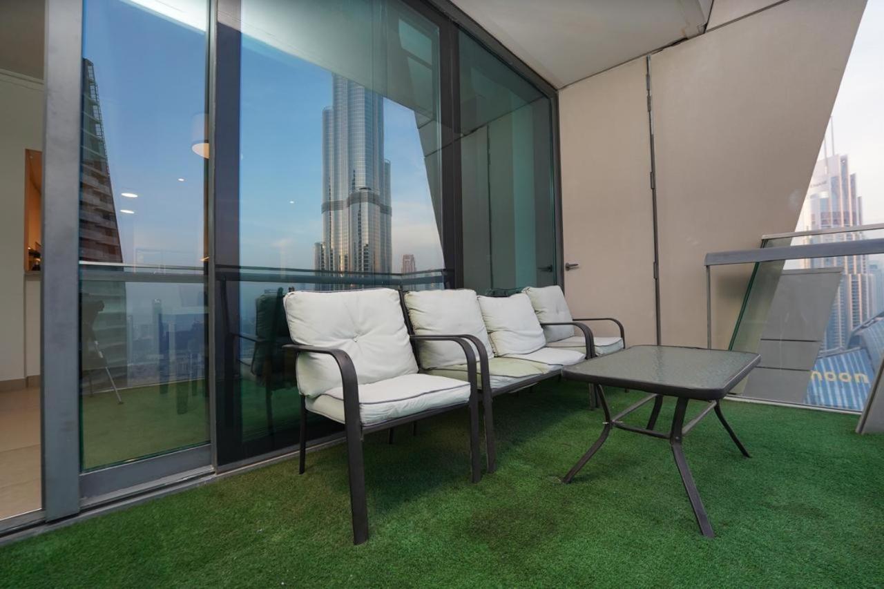 Apartment Amakin Burj Vista Tower 1 *