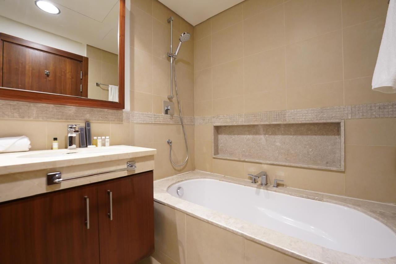Apartment Amakin Burj Vista Tower 1 *