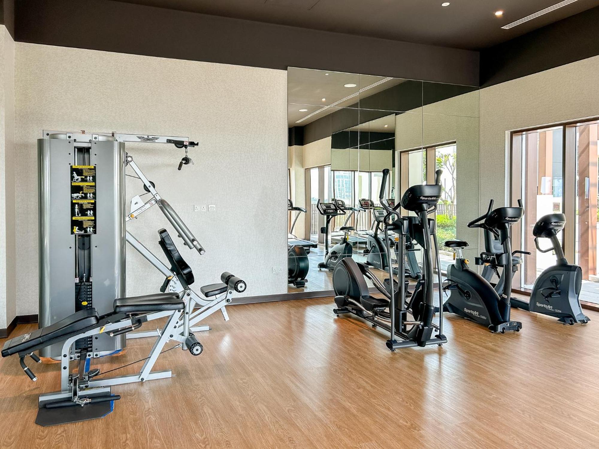 Apartment Elegant 1 Bedroom At Creek Bayshore *