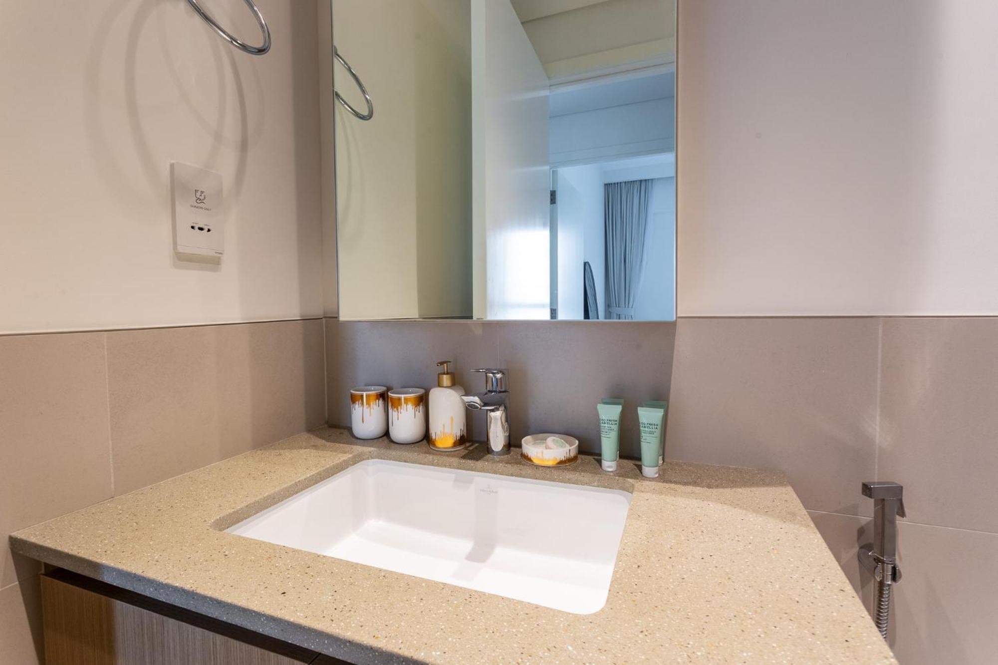 Elegant 1 Bedroom At Creek Bayshore *