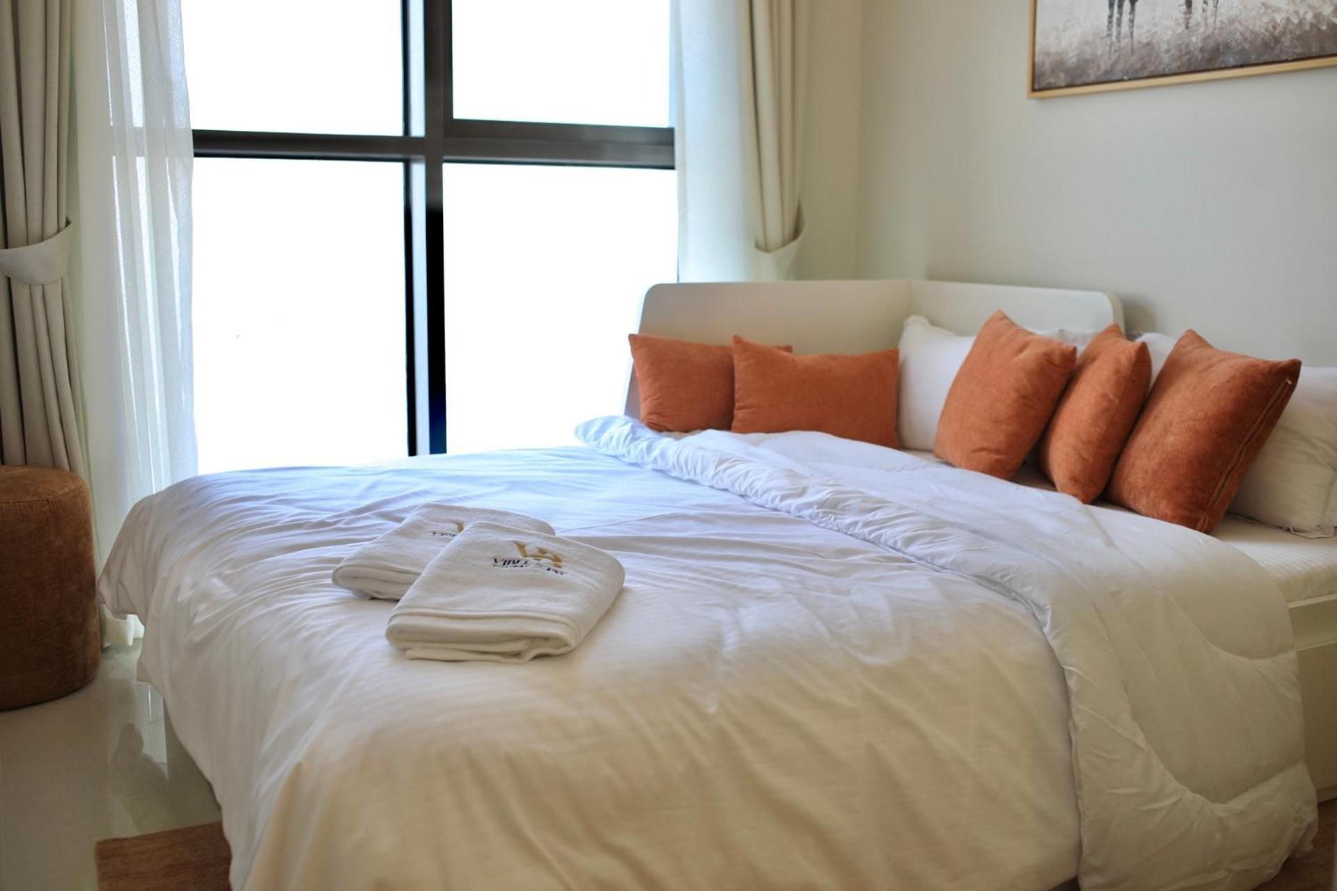 2br Sky High Floor At Aykon Tower C Business Bay By Vibel Dubai