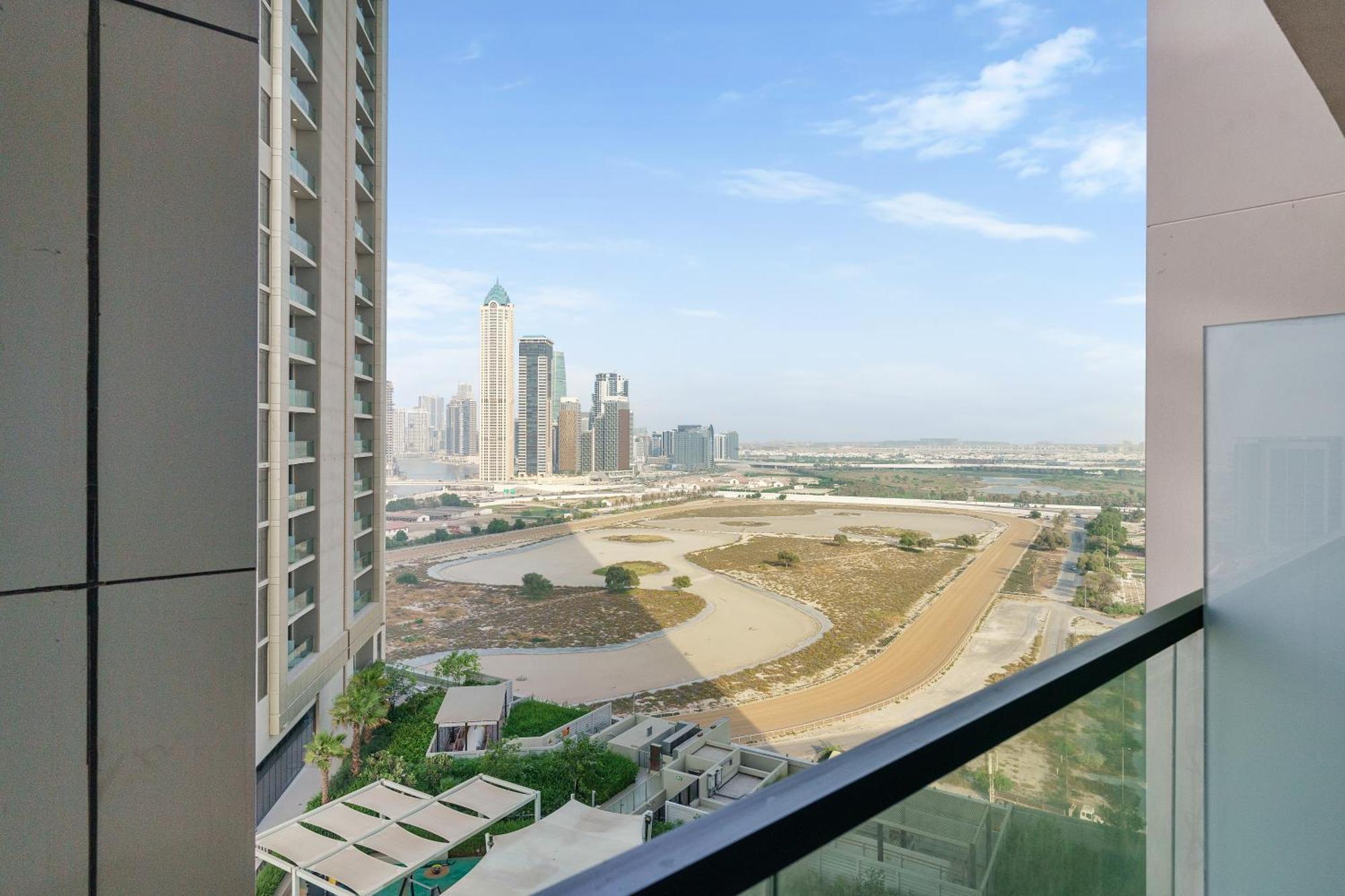 Apartment 1 Bed In Upscale Neighbourhood Business Bay *