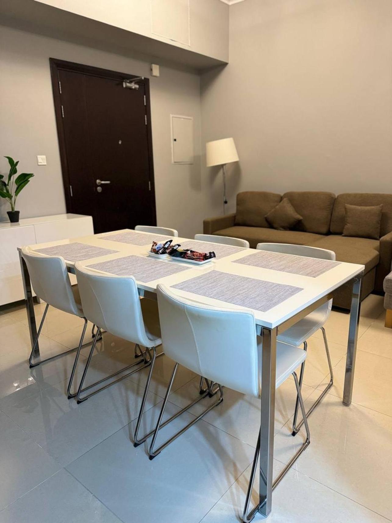 Comfortable, Spacious 1bd In Marina Apartment