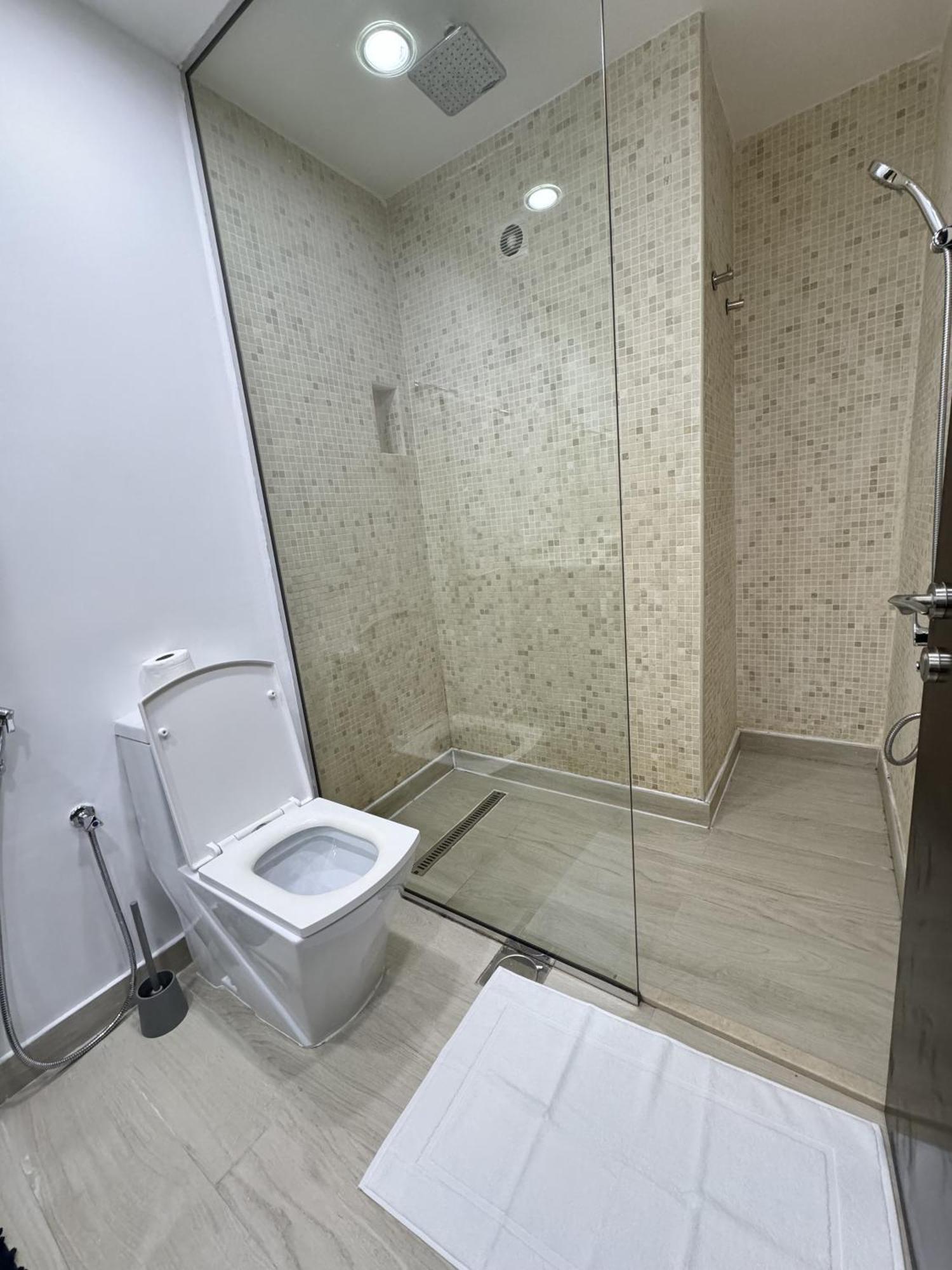 Comfortable, Spacious 1bd In Marina Apartment *