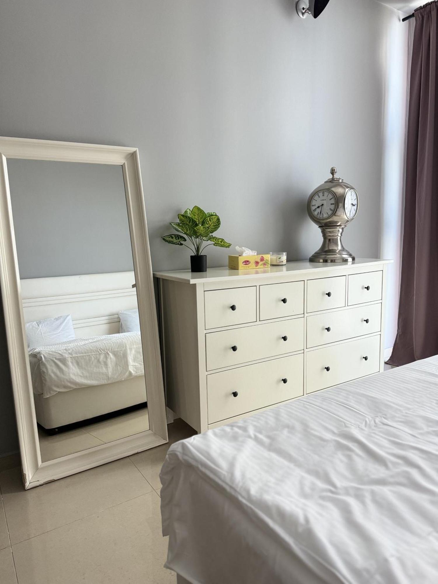 Comfortable, Spacious 1bd In Marina * Dubai